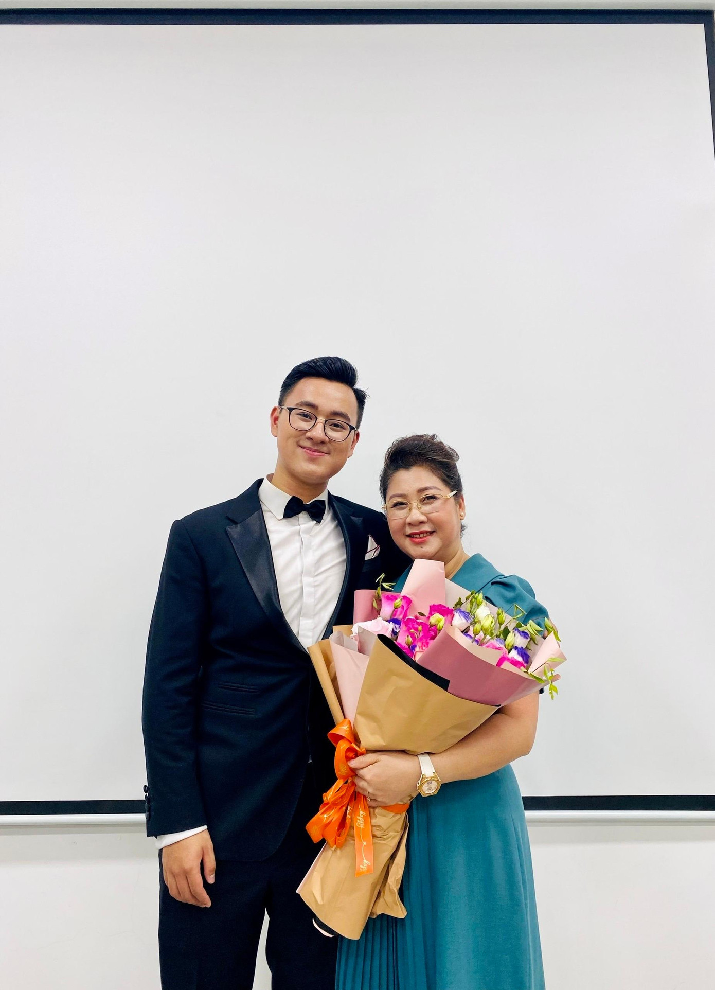 Ảnh cùng mẹ vòng sơ khảo.