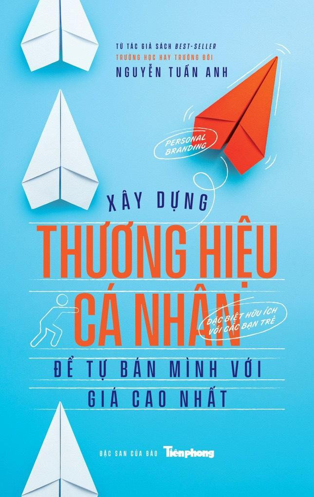 Xây dựng thương hiệu cá nhân để tự bán mình với giá cao nhất của tác giả, nhà báo Nguyễn Tuấn Anh do báo Tiền Phong xuất bản, gồm 9 chương: Làm ngay đi, đừng ngại!; Những lầm tưởng tai hại; USP của bạn là gì?; Bạn còn gì hấp dẫn nữa không?; Truyền thông là con dao hai lưỡi; Những “đòn bẩy” diệu kỳ; Thương hiệu cá nhân còn có giá trị cao hơn doanh nhiệp?; Công thức chuẩn để xây dựng thương hiệu cá nhân thành công; Xây dựng thương hiệu cá nhân từ góc nhìn người trong cuộc. Sách có khổ 13x20 cm, gồm bìa cứng, bìa áo, 160 trang ruột màu, giá bìa 149.000 đồng. Xây dựng thương hiệu cá nhân để tự bán mình với giá cao nhất của tác giả, nhà báo Nguyễn Tuấn Anh do báo Tiền Phong xuất bản, gồm 9 chương: Làm ngay đi, đừng ngại!; Những lầm tưởng tai hại; USP của bạn là gì?; Bạn còn gì hấp dẫn nữa không?; Truyền thông là con dao hai lưỡi; Những “đòn bẩy” diệu kỳ; Thương hiệu cá nhân còn có giá trị cao hơn doanh nhiệp?; Công thức chuẩn để xây dựng thương hiệu cá nhân thành công; Xây dựng thương hiệu cá nhân từ góc nhìn người trong cuộc. Sách có khổ 13x20 cm, gồm bìa cứng, bìa áo, 160 trang ruột màu, giá bìa 149.000 đồng.