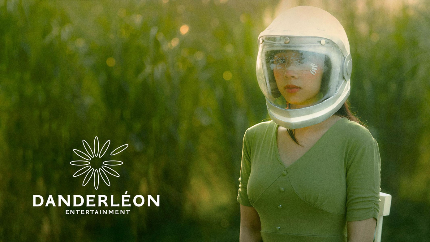 'thu hoài' - MV đầu tay của 14 Casper đã xuất hiện trên tất cả các nền tảng như Youtube, Spotify, Apple Music,... 'thu hoài' - MV đầu tay của 14 Casper đã xuất hiện trên tất cả các nền tảng như Youtube, Spotify, Apple Music,...