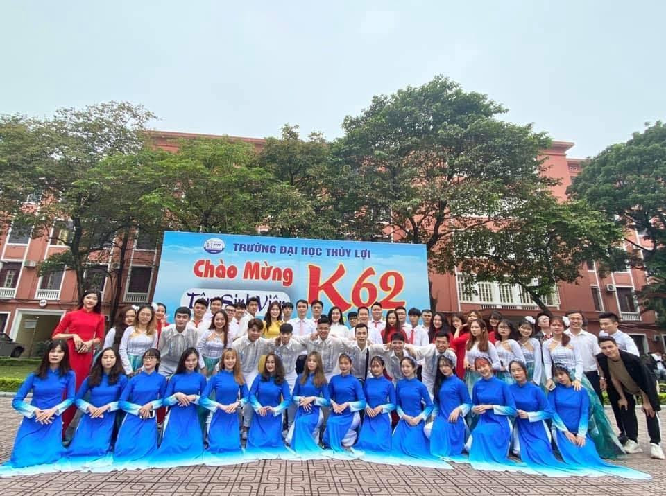 Đội văn nghệ Trường Đại học Thủy Lợi.