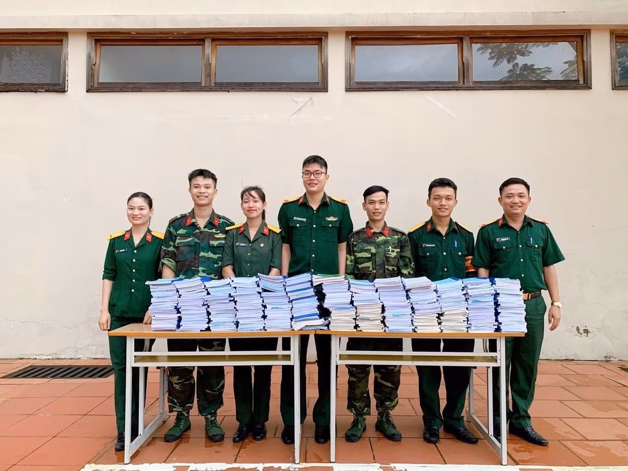 Nhờ có sự giúp đỡ của các anh chị khóa trên, chàng trai đã dần tự tin, trưởng thành và bản lĩnh hơn.