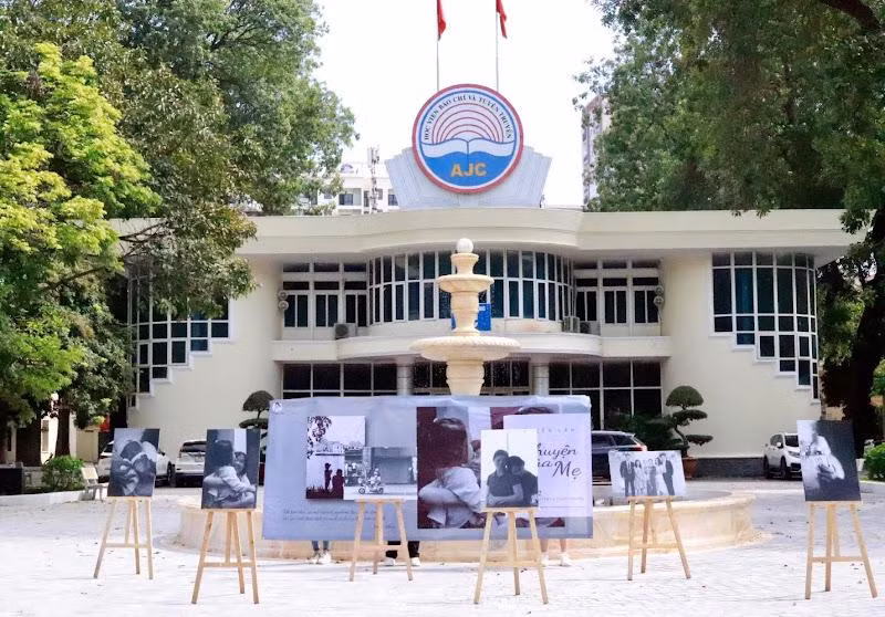 Các tác phẩm trong triển lãm.