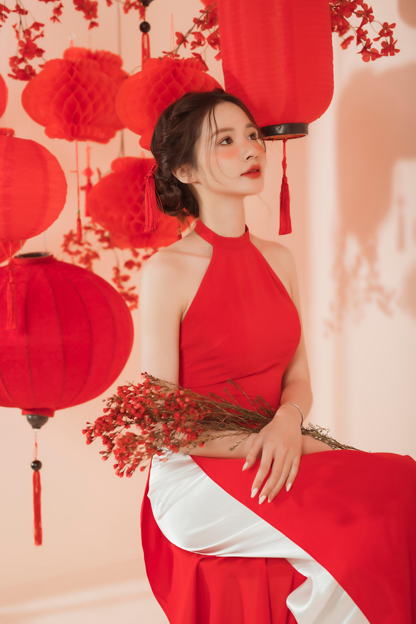 Mỗi năm Xuân sang Minh Tâm thường tự nhủ và trân trọng những khoảnh khắc bên gia đình. Mỗi năm Xuân sang Minh Tâm thường tự nhủ và trân trọng những khoảnh khắc bên gia đình.