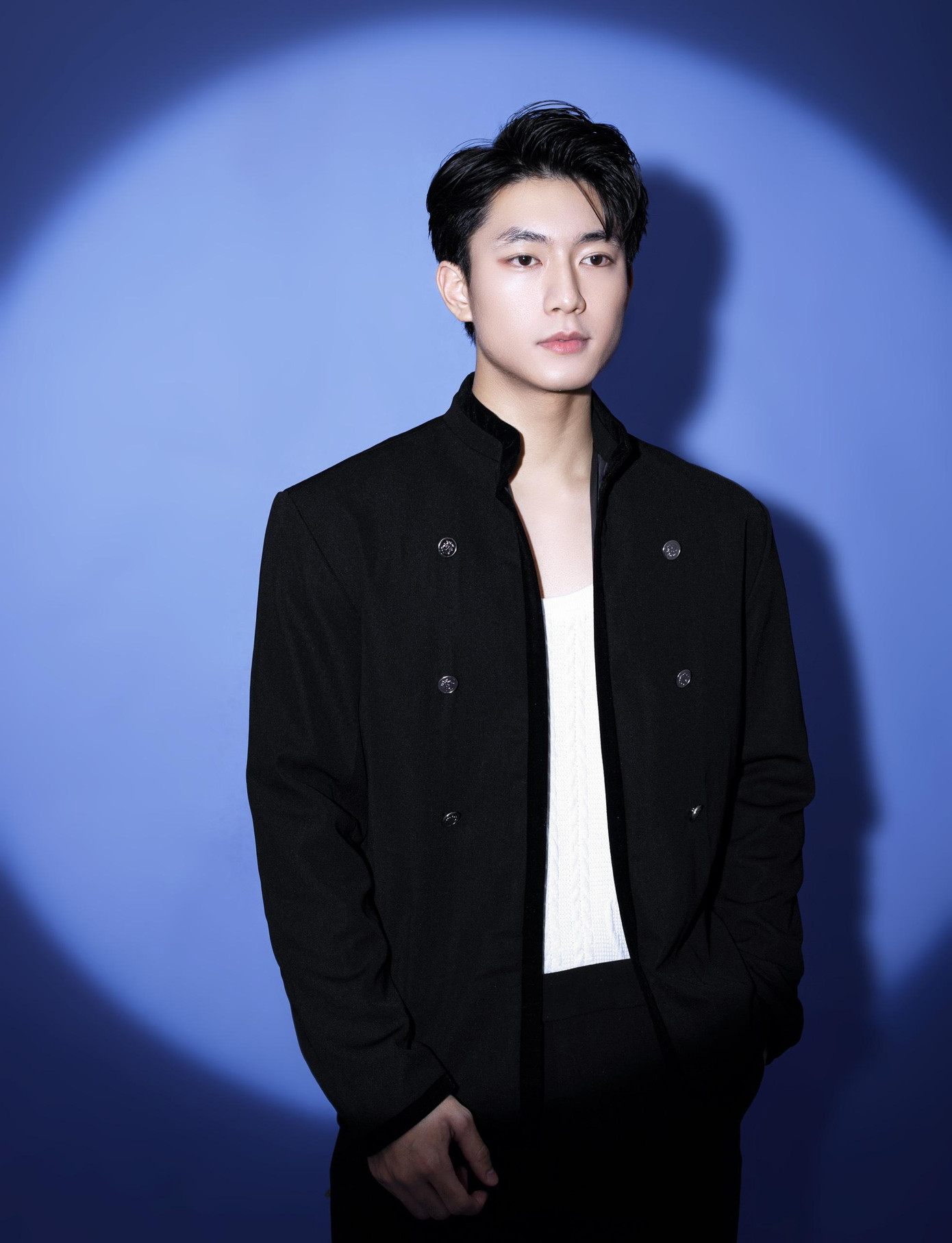 Với Minh Hiếu, “con đường” của ngành nghề nào cũng sẽ có những khó khăn riêng. Với Minh Hiếu, “con đường” của ngành nghề nào cũng sẽ có những khó khăn riêng.