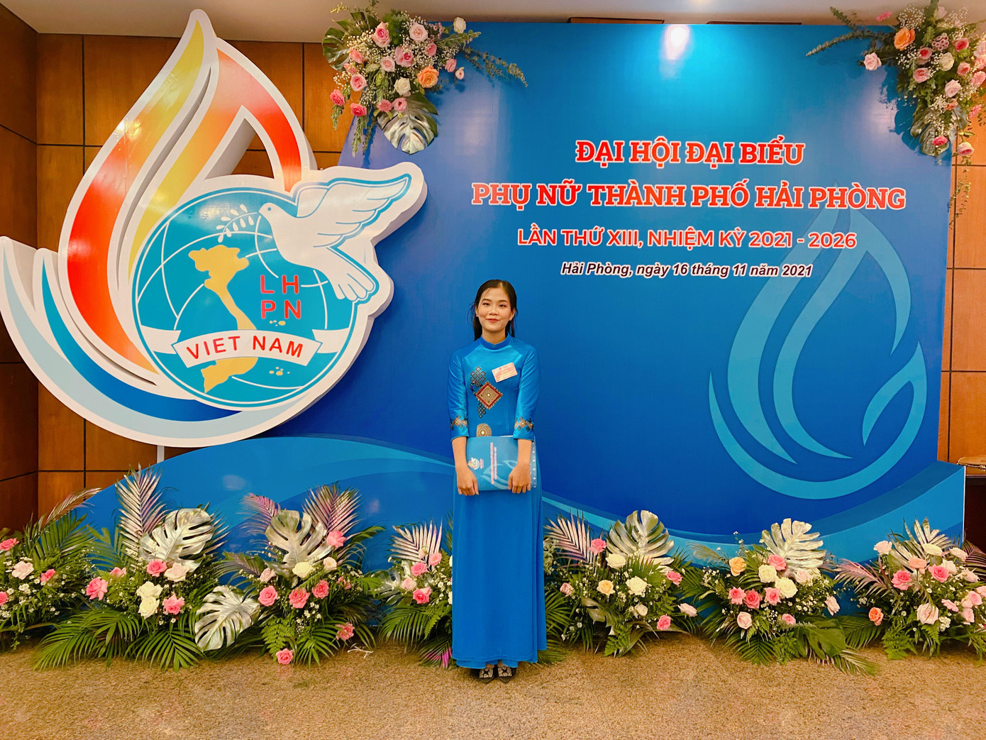 Trần Hương đại diện sinh viên tiêu biểu tham gia Đại hội Đại biểu Phụ nữ thành phố Hải Phòng. Trần Hương đại diện sinh viên tiêu biểu tham gia Đại hội Đại biểu Phụ nữ thành phố Hải Phòng.