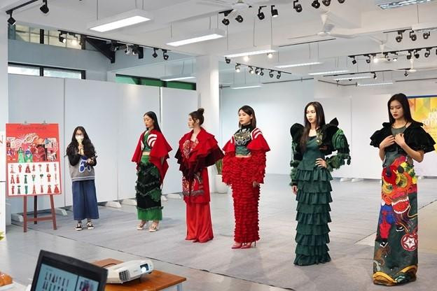 Mỗi sản phẩm trong BST Lân đều mang vẻ đẹp và nét ấn tượng riêng.