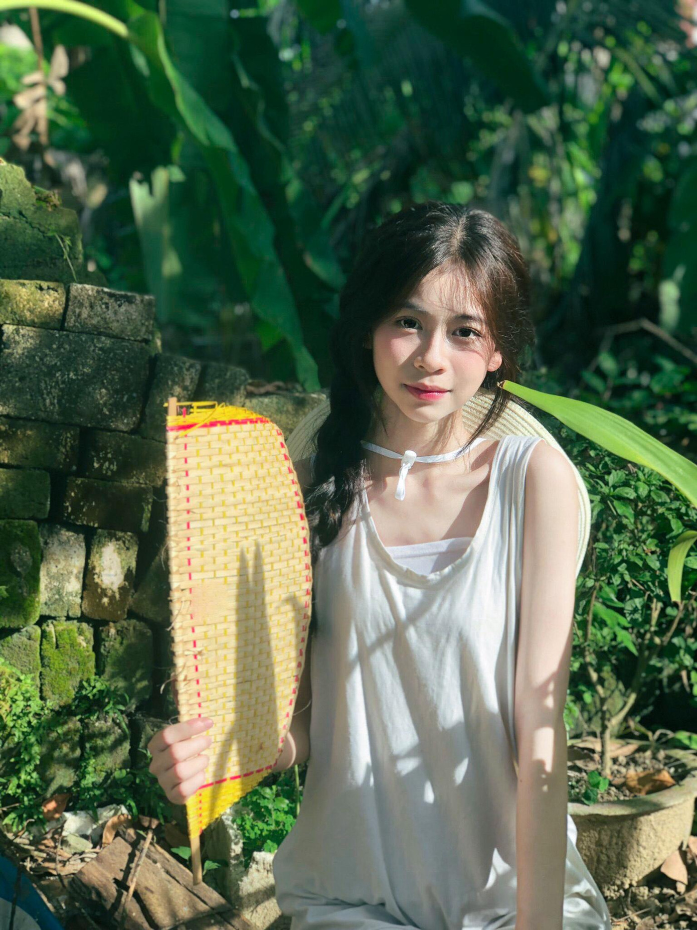 Dành niềm đam mê với mẫu ảnh và yêu thích tìm hiểu thêm về ngành makeup, mỹ phẩm, ước mơ của Ánh Tuyết là trở thành một người mẫu ảnh và KOL chuyên nghiệp.