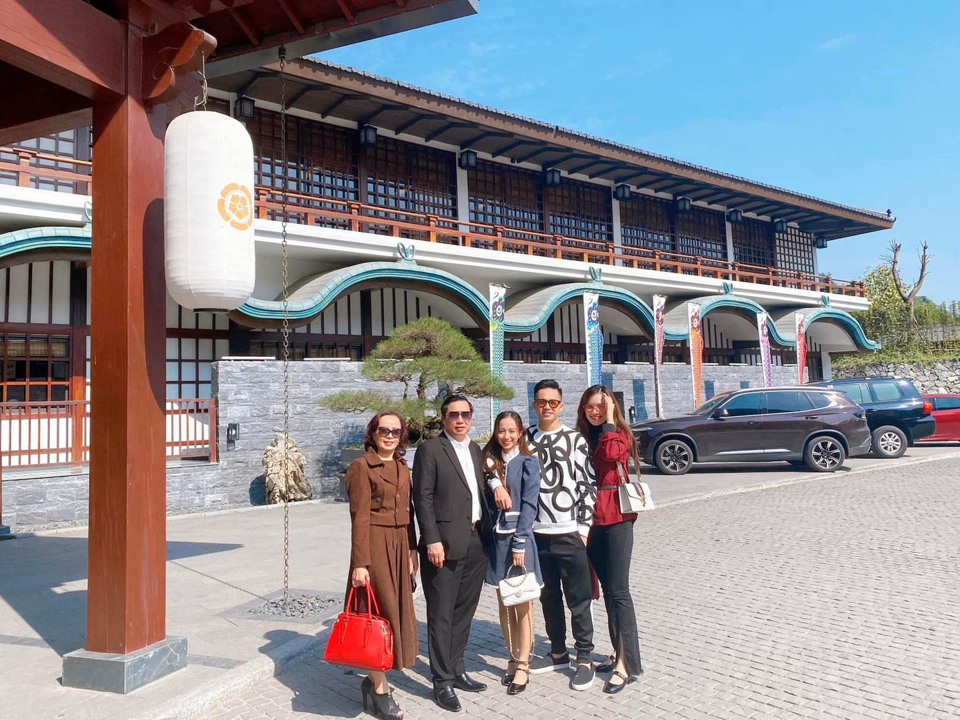 Tài sản quý giá nhất ở tuổi 20, với Ngân Hằng có lẽ là sự chăm chỉ và một mái ấm gia đình tràn đầy tình yêu thương.