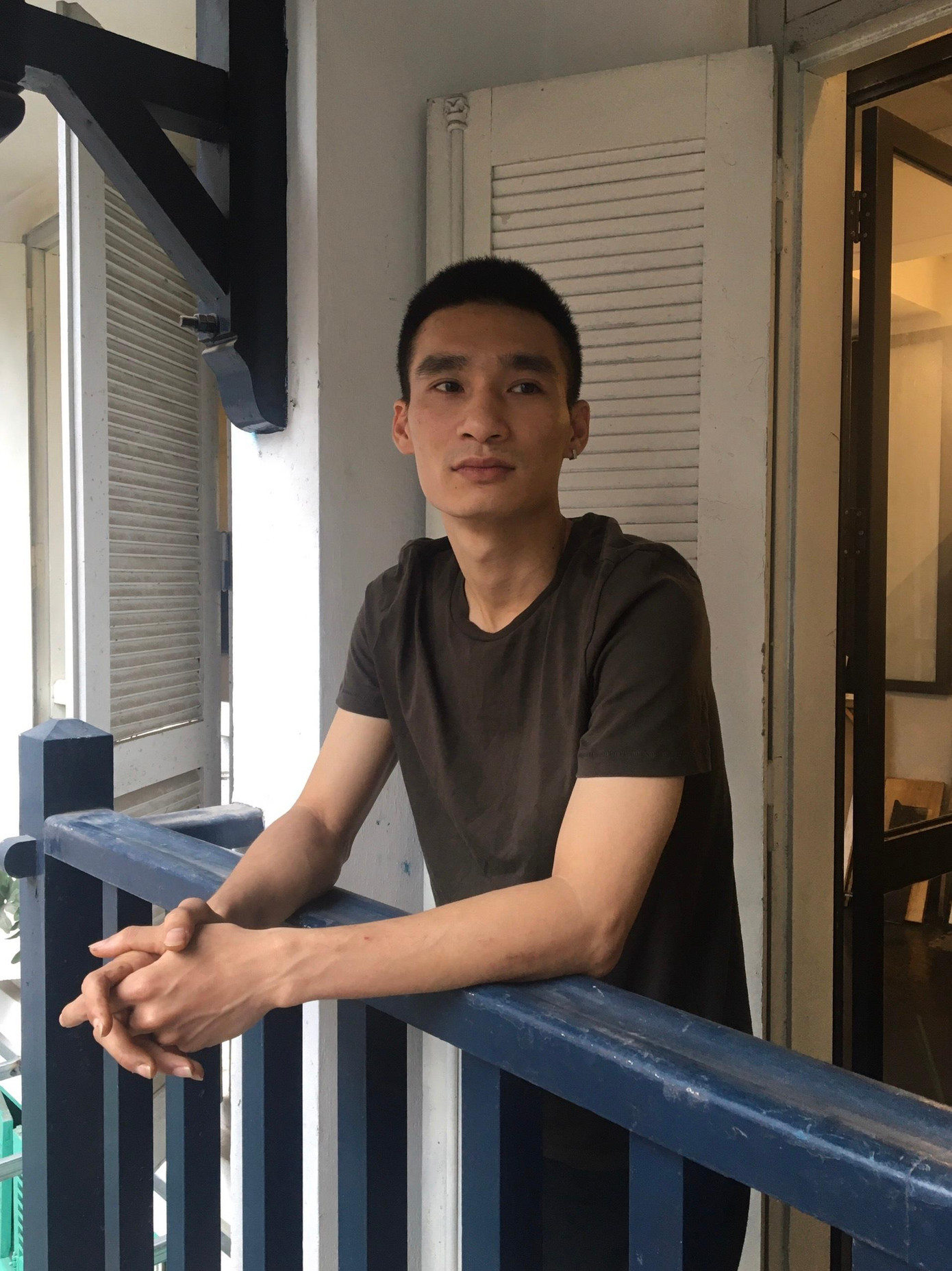 Nguyên Tồ hay còn có tên thật là Nguyễn Bá Nguyên (sinh năm 1994), hiện đang là họa sĩ tự do.