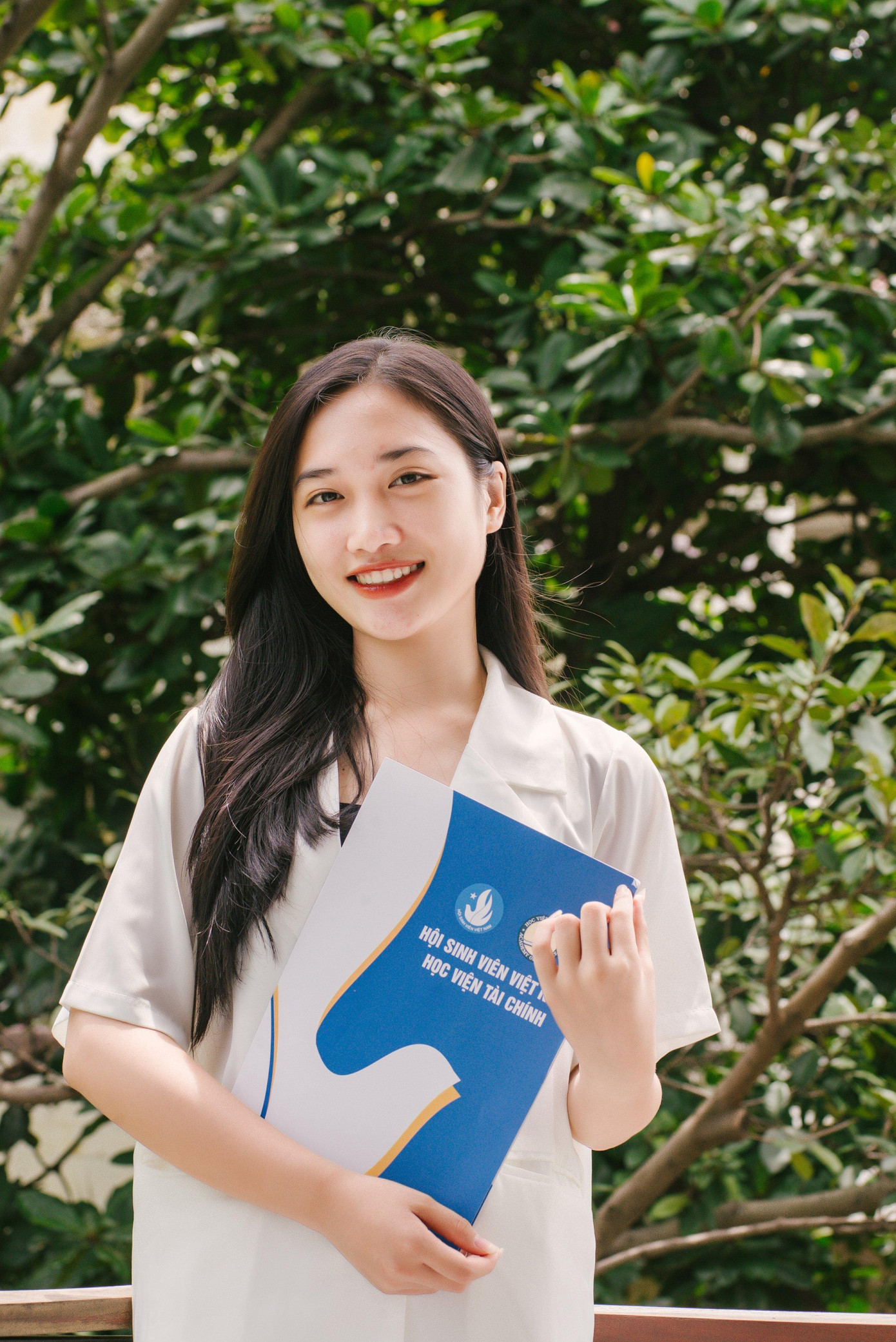 Ngọc muốn nhắn gửi tới tất cả các bạn trẻ hãy sống có trách nhiệm với tuổi trẻ của mình, sống có khát vọng, sống có hoài bão, biết cho và sẽ nhận được những điều xứng đáng. Ngọc muốn nhắn gửi tới tất cả các bạn trẻ hãy sống có trách nhiệm với tuổi trẻ của mình, sống có khát vọng, sống có hoài bão, biết cho và sẽ nhận được những điều xứng đáng.