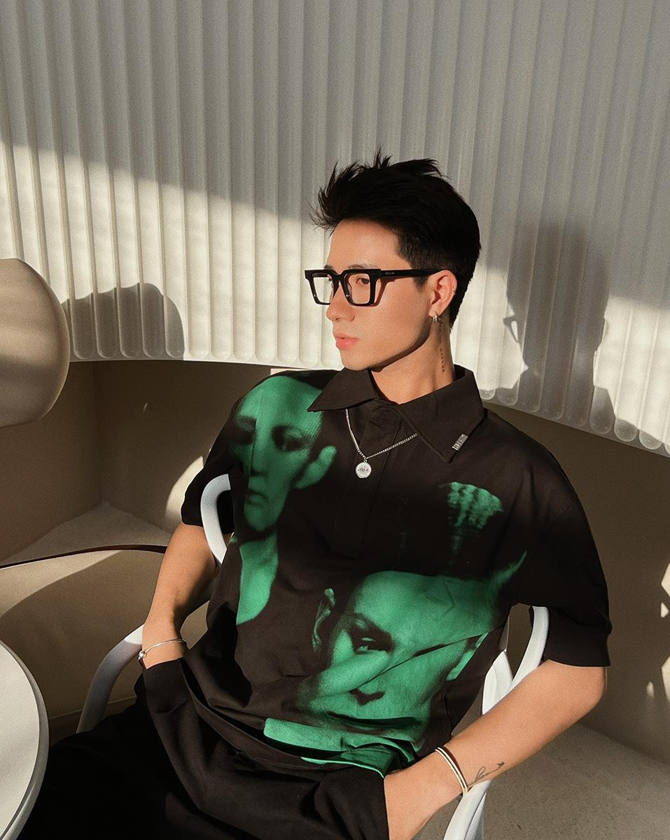 Trong công việc, Tuấn luôn chủ động nắm bắt xu hướng và học hỏi kinh nghiệm, trau dồi, đổi mới bản thân.