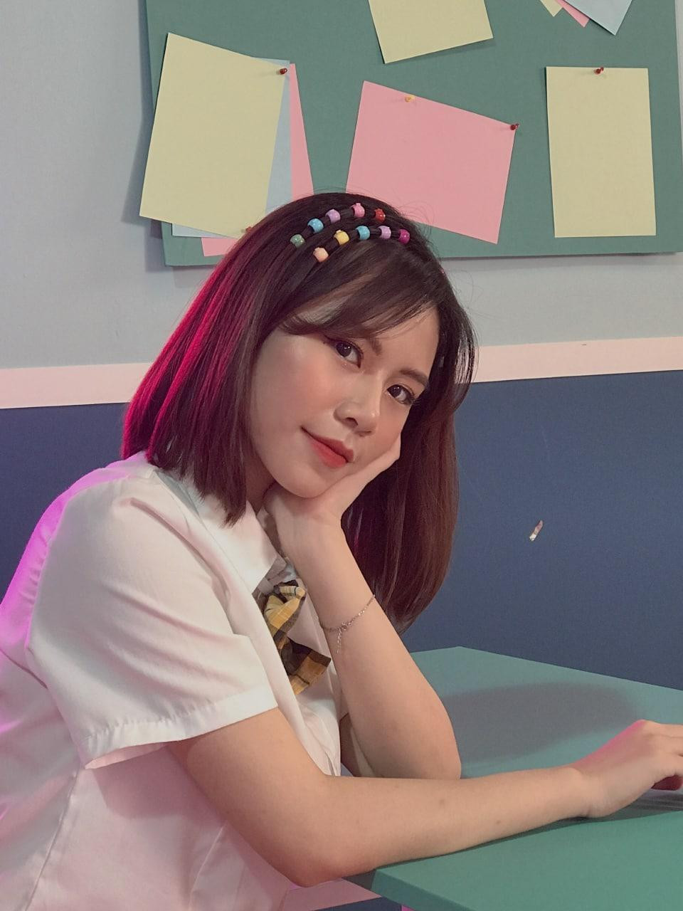 Cô là cựu sinh viên ngành Quản trị Kinh doanh, trường Đại học Hà Nội. Cô là cựu sinh viên ngành Quản trị Kinh doanh, trường Đại học Hà Nội.