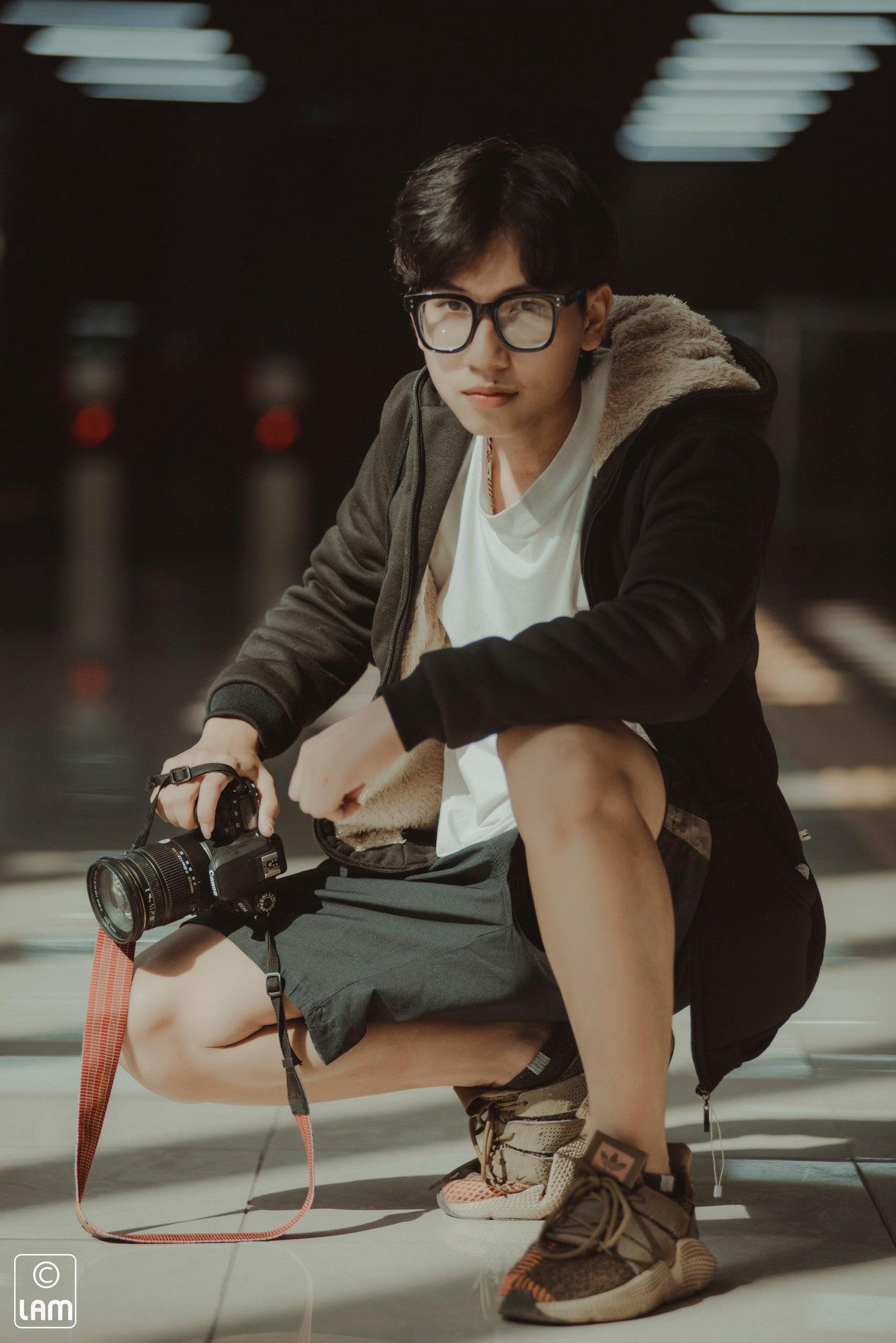 Lê Văn Vượng (sinh năm 2002), sinh ra và lớn lên tại Thái Bình, hiện đang học chuyên ngành Xuất bản điện tử tại Học viện Báo chí và Tuyên truyền.