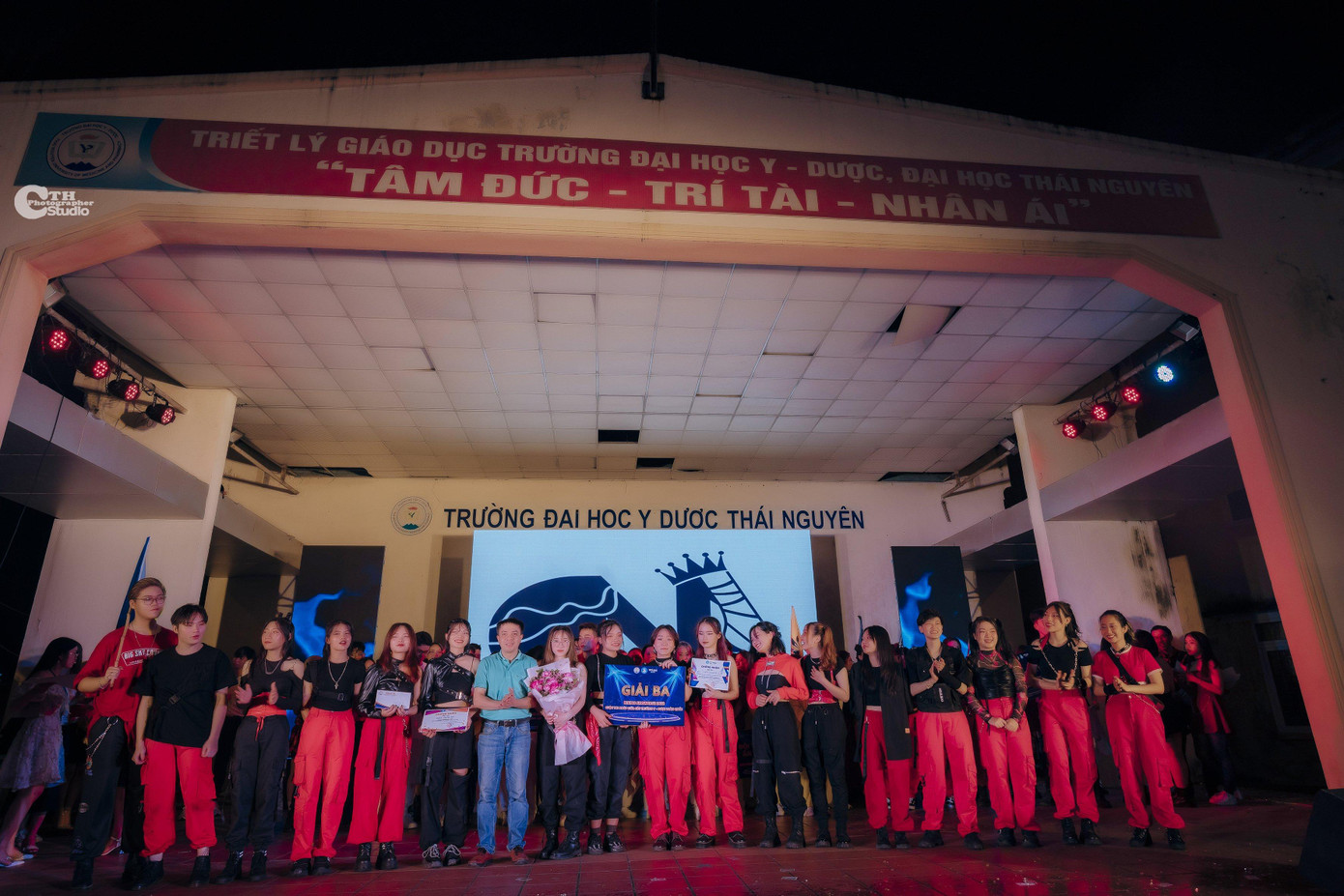 Giải ba 1. Giải ba 1.