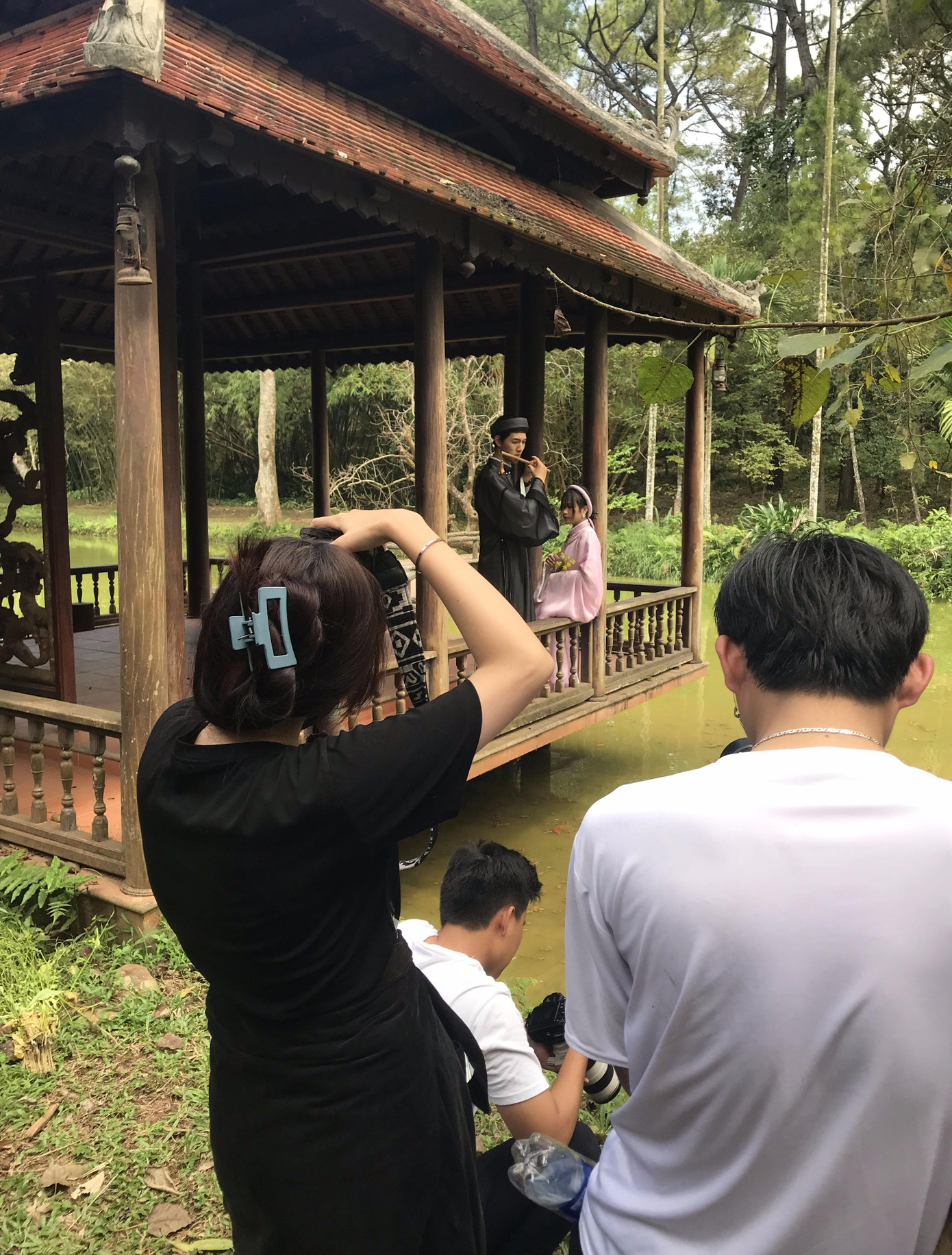 Ekip làm phim là các bạn sinh viên đang học tập tại Khoa Báo chí - Truyền thông, Trường Đại học Khoa học - Đại học Huế.