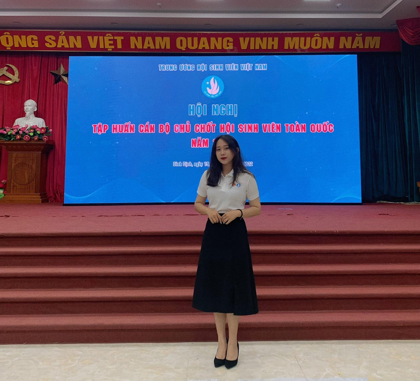 Không chỉ xinh đẹp, Nguyệt Anh còn là một cán bộ Hội năng động, nhiệt huyết. Không chỉ xinh đẹp, Nguyệt Anh còn là một cán bộ Hội năng động, nhiệt huyết.