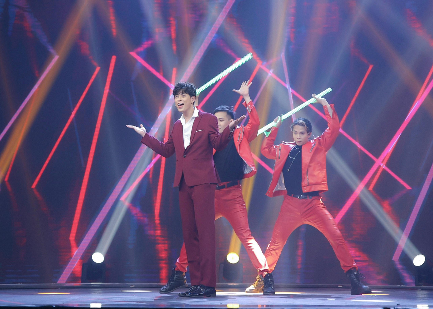 Dương luôn chăm chỉ kiếm tìm cơ hội để được trải nghiệm và phát triển công việc. Dương luôn chăm chỉ kiếm tìm cơ hội để được trải nghiệm và phát triển công việc.