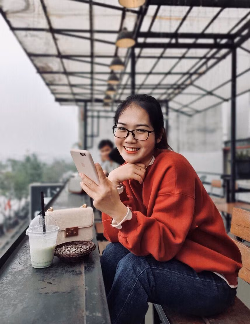 Thu Trang nhận rõ vai trò của kỹ thuật tài nguyên nước trong sự phát triển của địa phương bởi vậy cô đã lựa chọn Đại học Thủy Lợi là nơi để học tập và nghiên cứu trong quãng thời gian 4,5 năm sinh viên.