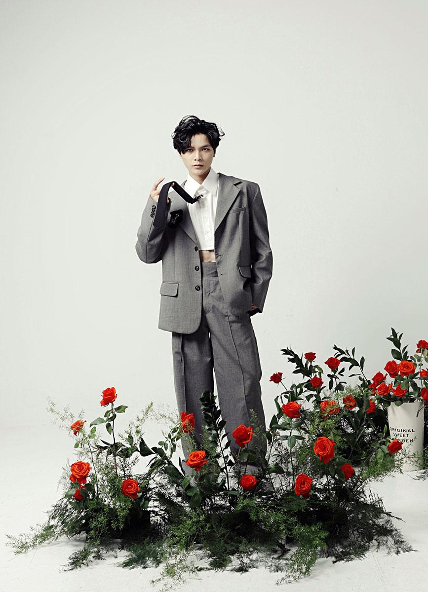 Là người con sinh ra và lớn lên tại Hà Nội, nhưng lại quyết định lựa chọn Sài Gòn là nơi thực hiện ước mơ, với Taon, Sài Gòn là một hòn ngọc đầy "nóng bỏng". Là người con sinh ra và lớn lên tại Hà Nội, nhưng lại quyết định lựa chọn Sài Gòn là nơi thực hiện ước mơ, với Taon, Sài Gòn là một hòn ngọc đầy "nóng bỏng".