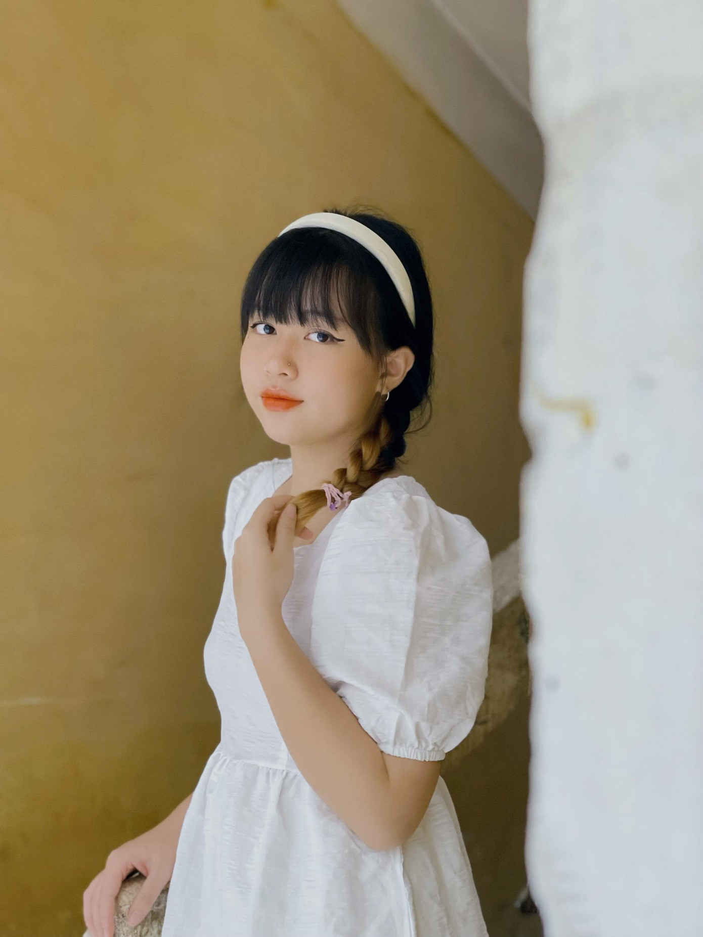 Tuệ Linh hiện đang là sinh viên năm ba, lớp Quản lý hoạt động tư tưởng văn hoá, Học viện Báo chí và Tuyên truyền. Tuệ Linh hiện đang là sinh viên năm ba, lớp Quản lý hoạt động tư tưởng văn hoá, Học viện Báo chí và Tuyên truyền.