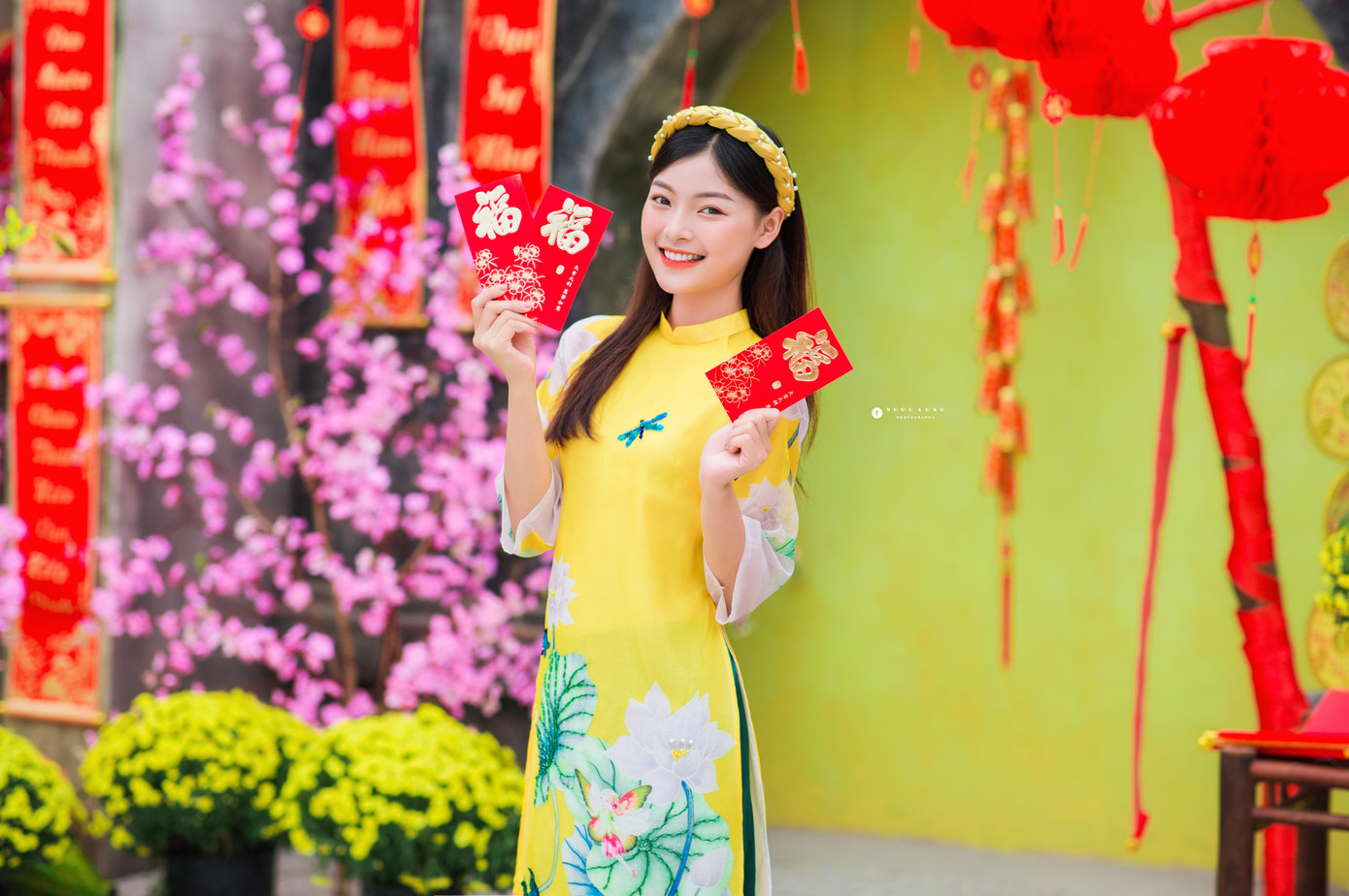 Nét đẹp của Á khôi Thu Huyền mang đậm chất Á Đông.