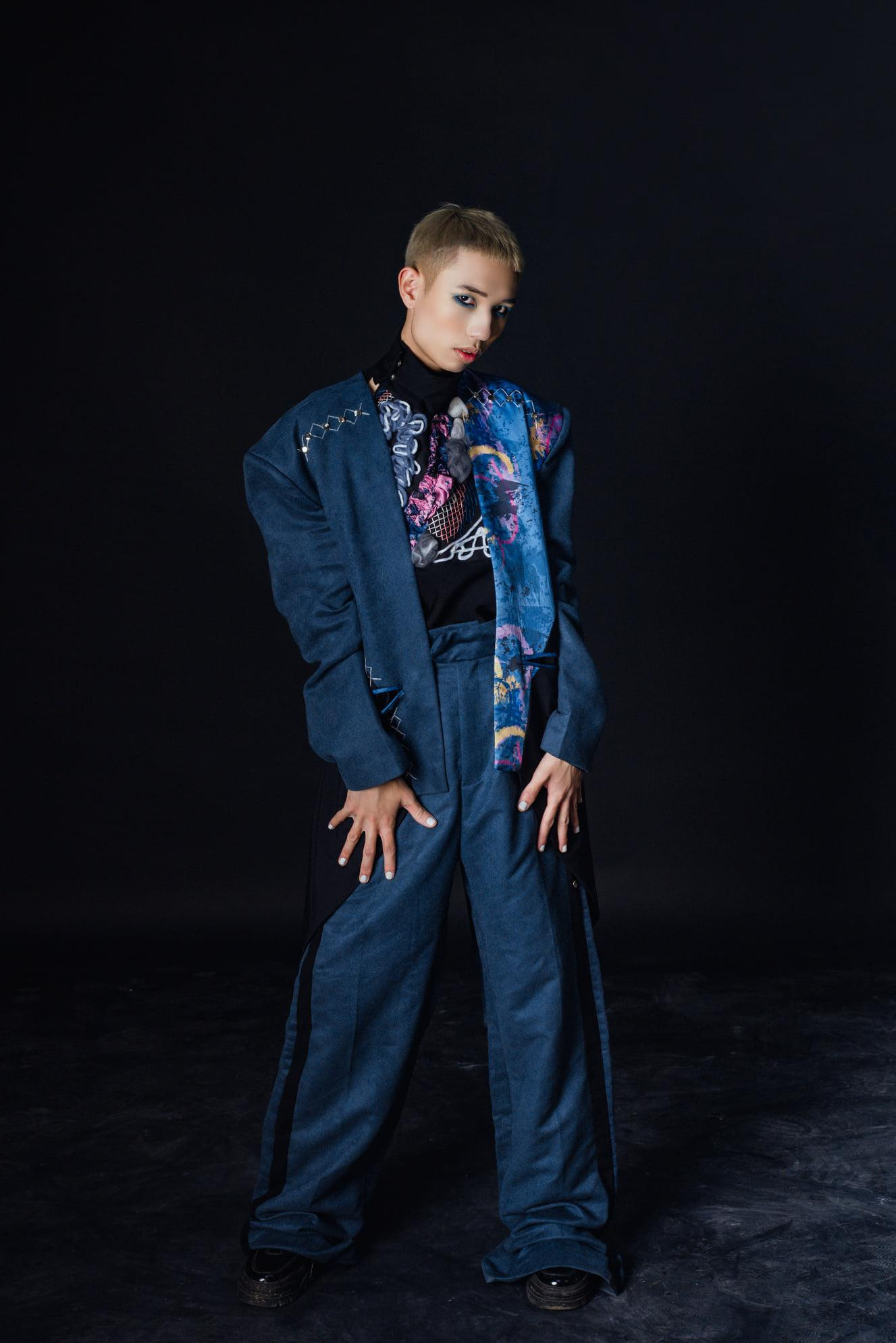 Huy khẳng định: "Mình sẽ không bảo giờ nản chí và từ bỏ ước mơ của mình”. Huy khẳng định: "Mình sẽ không bảo giờ nản chí và từ bỏ ước mơ của mình”.