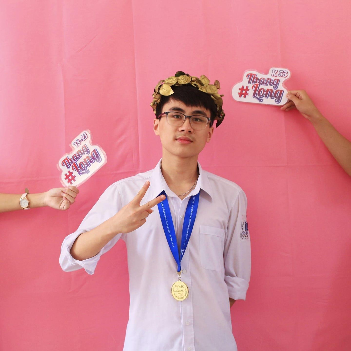 Nguyễn Xuân Huy - cựu thí sinh Đường lên đỉnh Olympia năm nào đã xuất sắc giành học bổng 100% của trường Đại học VinUni. Nguyễn Xuân Huy - cựu thí sinh Đường lên đỉnh Olympia năm nào đã xuất sắc giành học bổng 100% của trường Đại học VinUni.