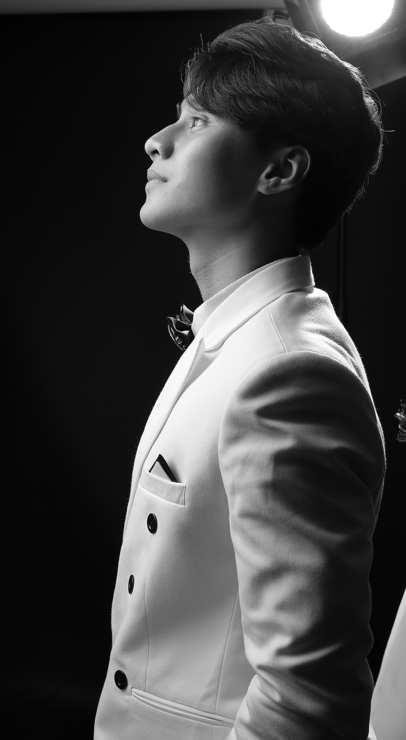 Với niềm đam mê được hoà mình vào nghệ thuật, ước mơ của Đăng Khoa là được trình diễn trên những sân khấu lớn bằng chính tài năng của bản thân.