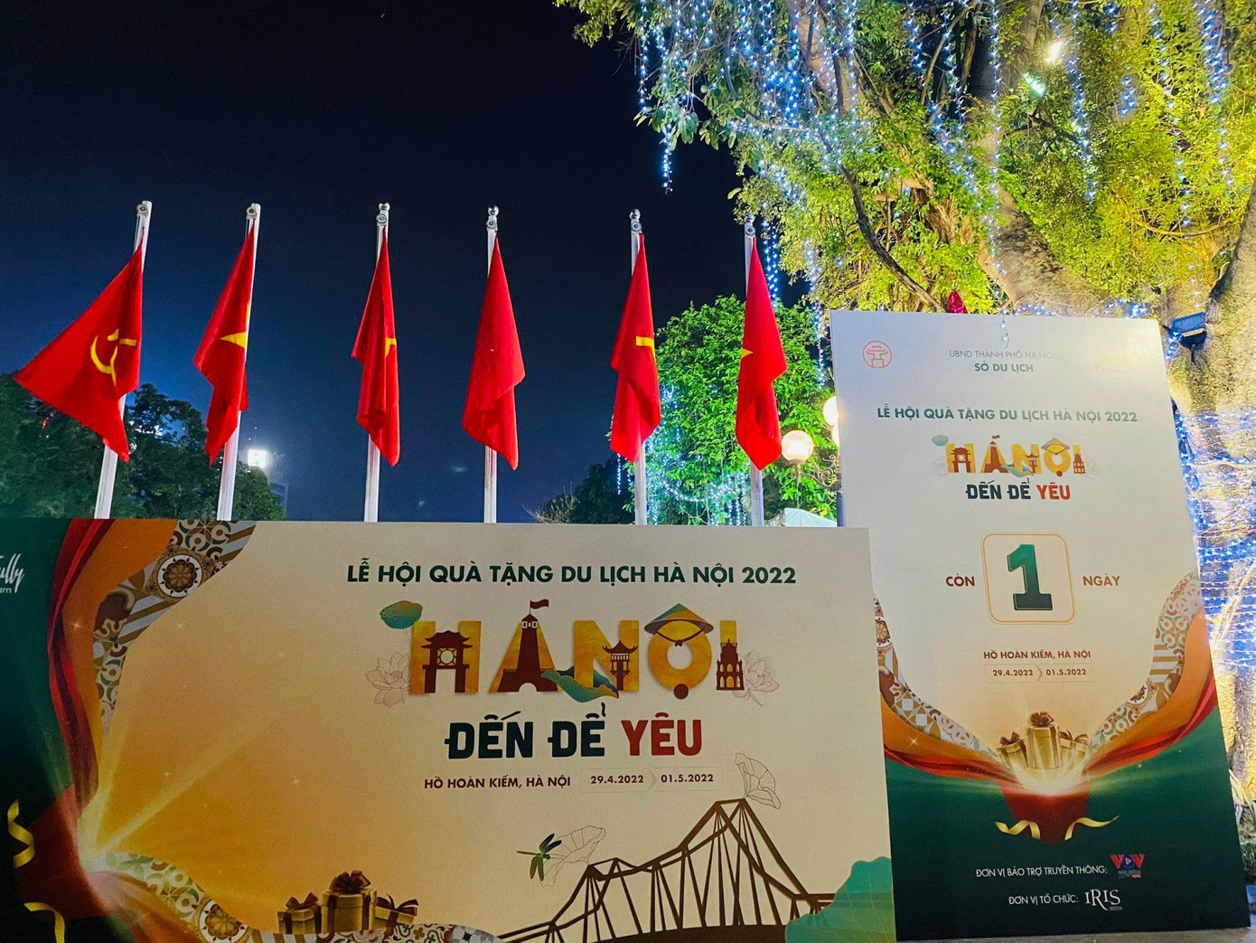 Lễ hội Du lịch Hà Nội 2022 với chủ đề "Hà Nội - Đến để yêu" từ ngày 29/4-1/5 diễn ra tại khu vực tuyến phố đi bộ hồ Hoàn Kiếm.