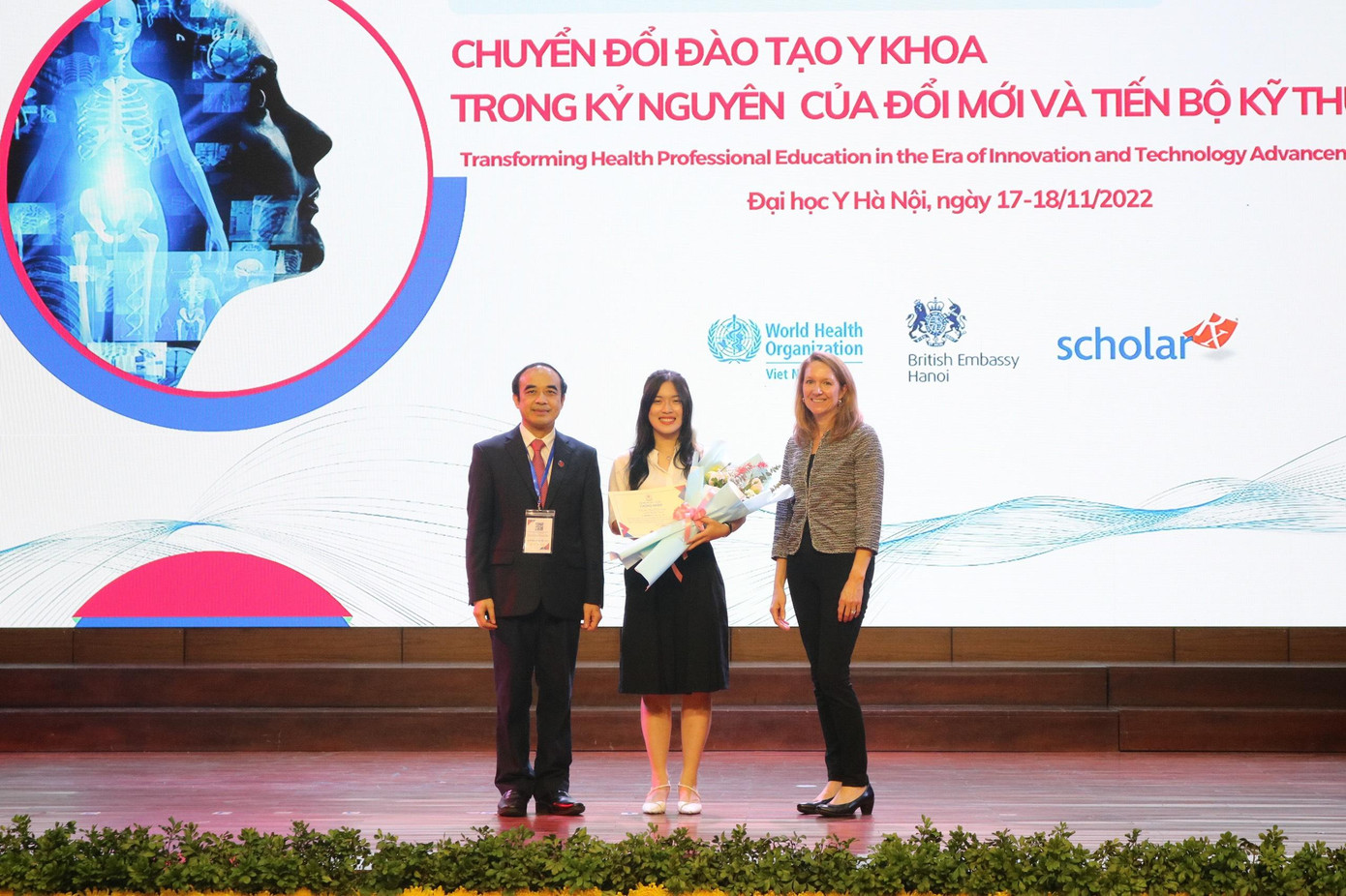 Thùy Dung nhận Giải nhì Cuộc thi Tiểu luận Sinh viên trong khuôn khổ hoạt động của Hội nghị Giáo dục Y khoa thường niên lần thứ VI. Thùy Dung nhận Giải nhì Cuộc thi Tiểu luận Sinh viên trong khuôn khổ hoạt động của Hội nghị Giáo dục Y khoa thường niên lần thứ VI.