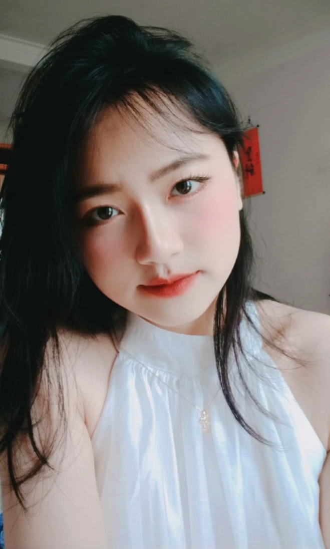 Cao Thùy Dung là sinh viên khoa Marketing Học viện Công nghệ Bưu chính Viễn thông (PTIT).