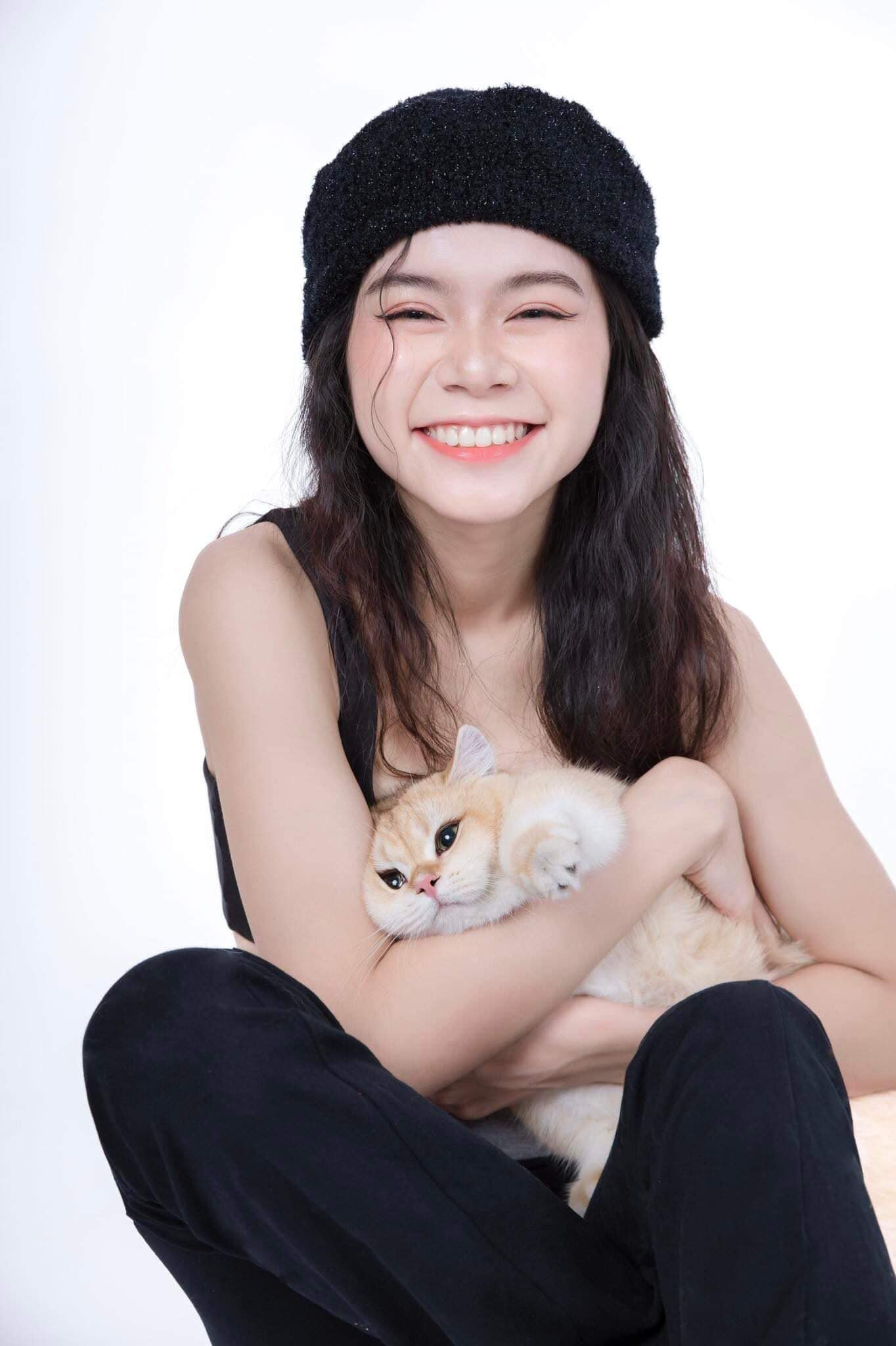 Từng từ bỏ vì nghề diễn do không giống như mình tưởng tượng, song vì niềm đam mê mãnh liệt, Nhật Vy đã lần nữa quyết tâm theo đuổi nghề, ngày càng hoàn thiện bản thân và tỏa sáng.