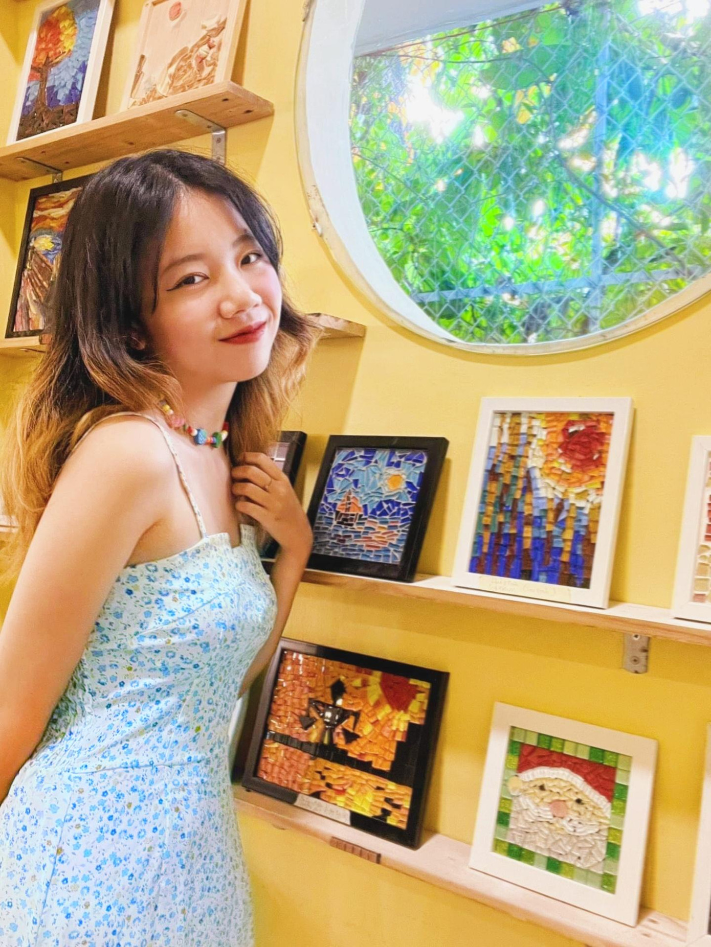 Đỗ Quyên là sinh viên năm nhất, Khoa Truyền thông và Văn hóa đối ngoại, Học viện Ngoại giao.