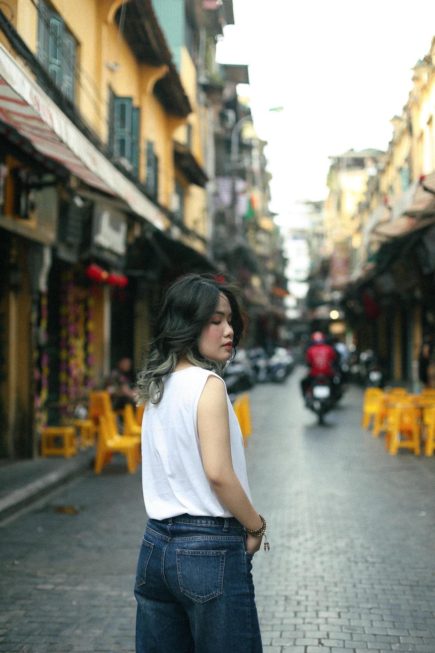 Cô gái luôn nỗ lực không ngừng nghỉ trong học tập để phát triển bản thân. Cô gái luôn nỗ lực không ngừng nghỉ trong học tập để phát triển bản thân.