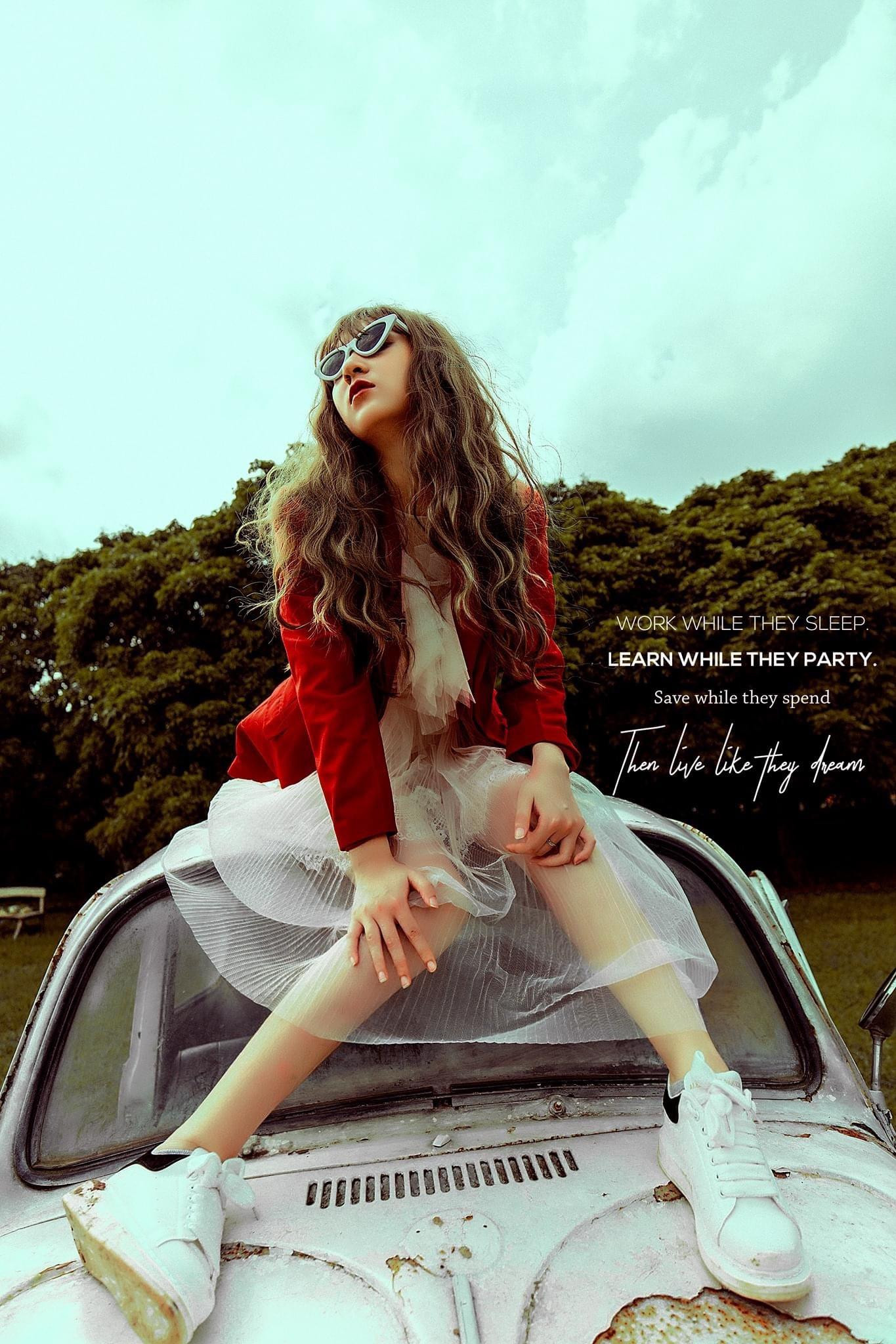 Với Hạ Linh, tuổi trẻ cần thử sức với nhiều lĩnh vực và không bỏ lỡ bất kì cơ hội nào vì mỗi trải nghiệm đều mang cho chúng ta những bài học.