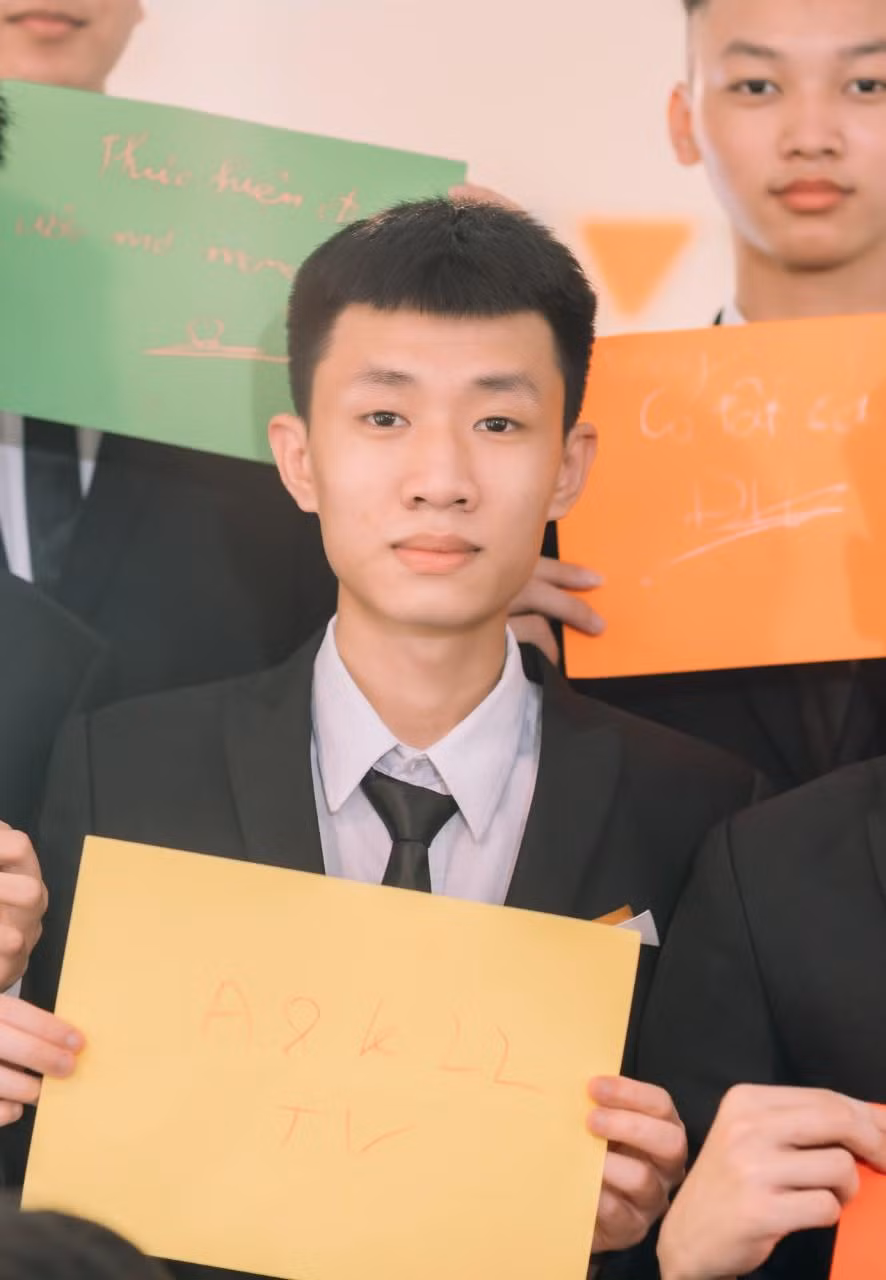 Lê Ngọc Tuân, quê Hưng Yên, là tân sinh viên ngành Kỹ thuật ô tô Trường Đại học Thủy lợi.