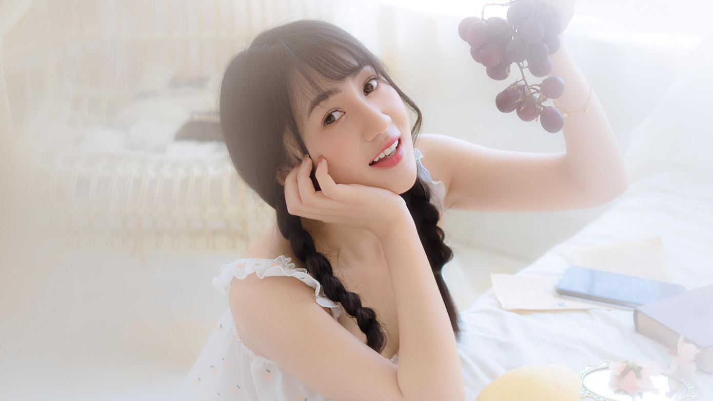 Theo cô gái sinh năm 1996, sức hút và sự thành công của một người phụ nữ chính là biết yêu thương bản thân. Ảnh: NVCC Theo cô gái sinh năm 1996, sức hút và sự thành công của một người phụ nữ chính là biết yêu thương bản thân. Ảnh: NVCC