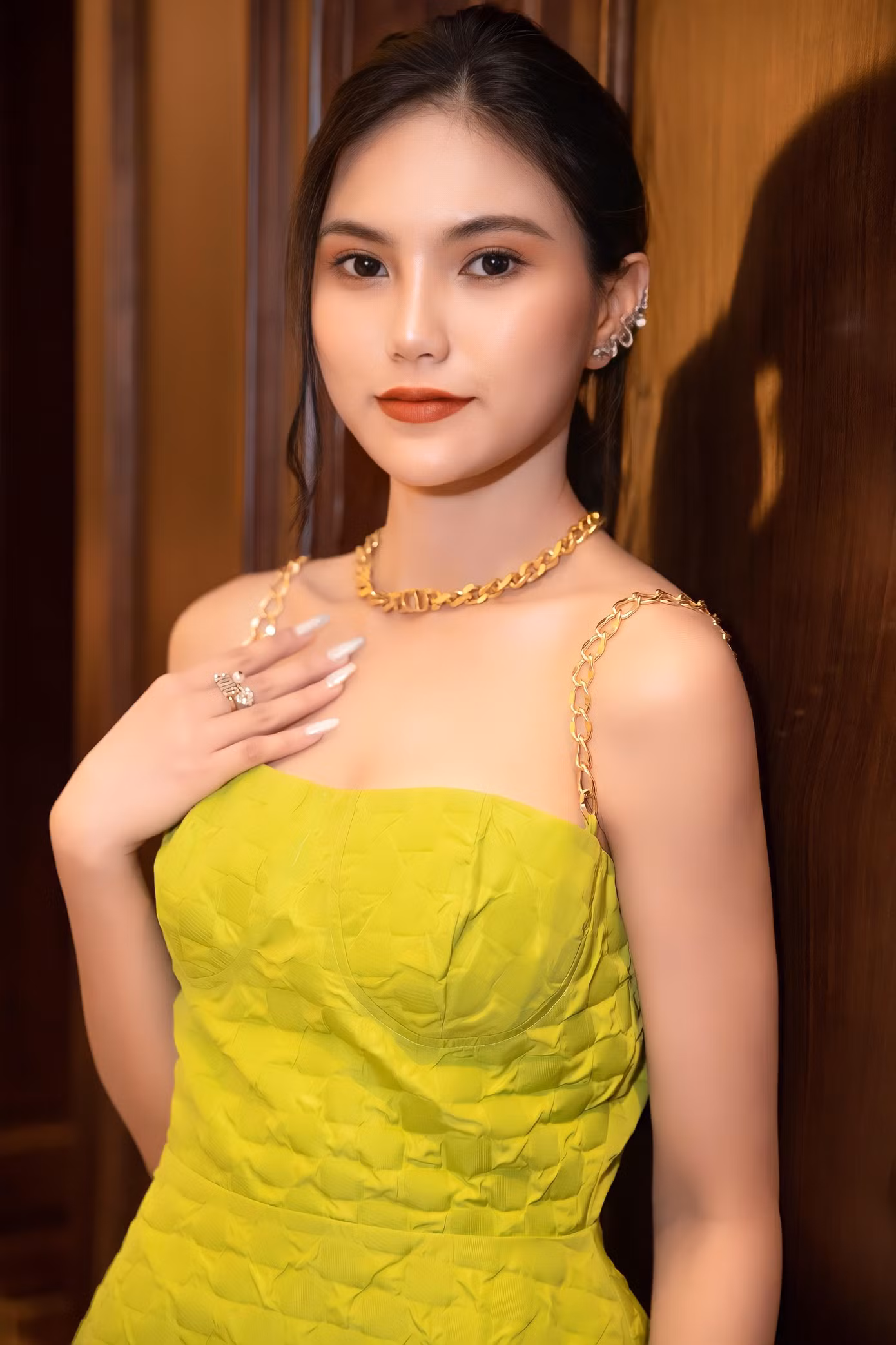 Đến thời điểm hiện tại, Thanh Thanh đã hoàn toàn có thể “làm chủ” được sàn catwalk, trên sân khấu lớn hay đứng trước đám đông, với sự năng động, cuốn hút và đầy tự tin. Đến thời điểm hiện tại, Thanh Thanh đã hoàn toàn có thể “làm chủ” được sàn catwalk, trên sân khấu lớn hay đứng trước đám đông, với sự năng động, cuốn hút và đầy tự tin.