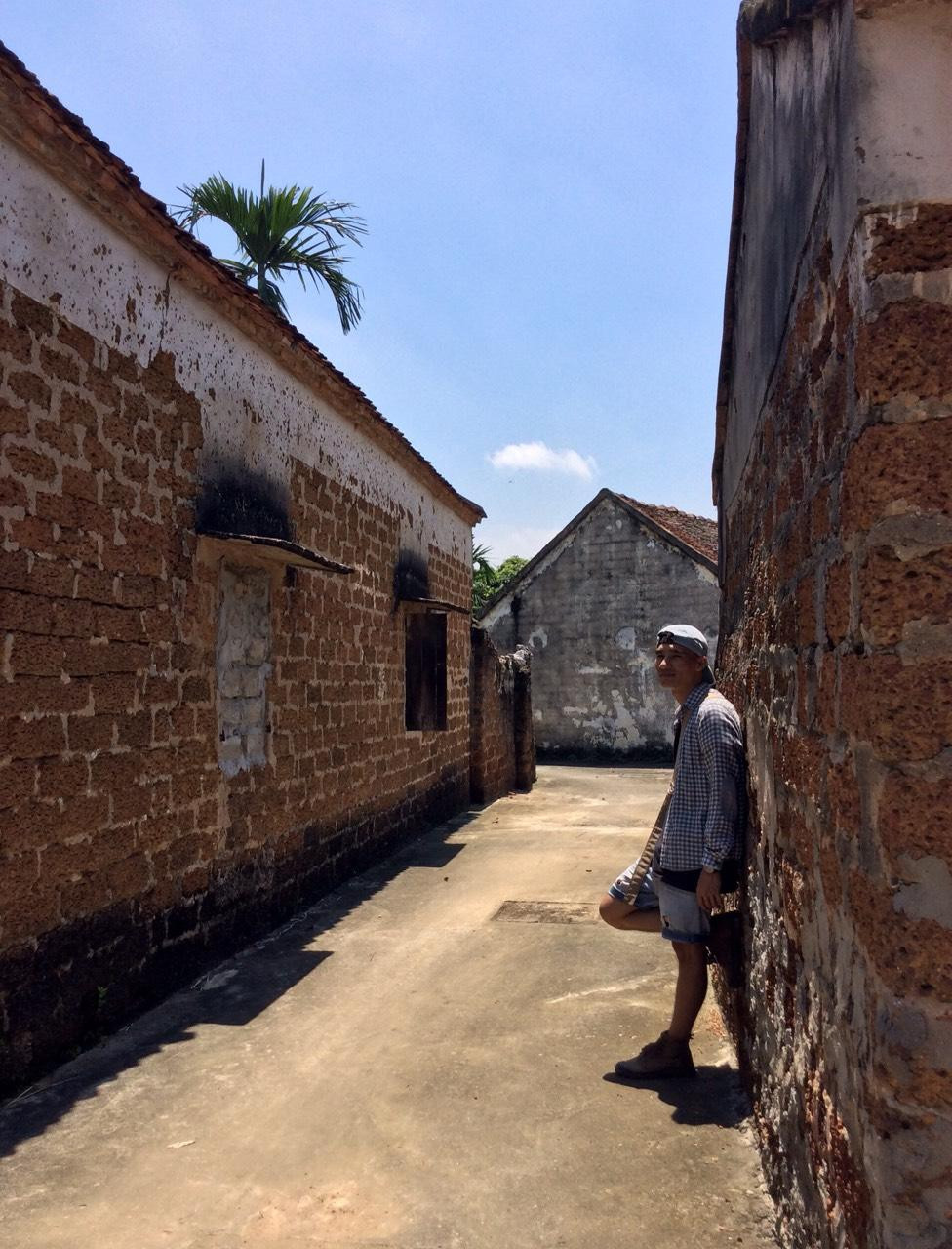 Trải qua bao thăng trầm, Bá Nguyên vẫn luôn trên hành trình đi tìm bản thể cá nhân mình, cái tôi cá nhân của bản thân, hoàn thiện bản thân hơn, và vẽ khi là chính mình.