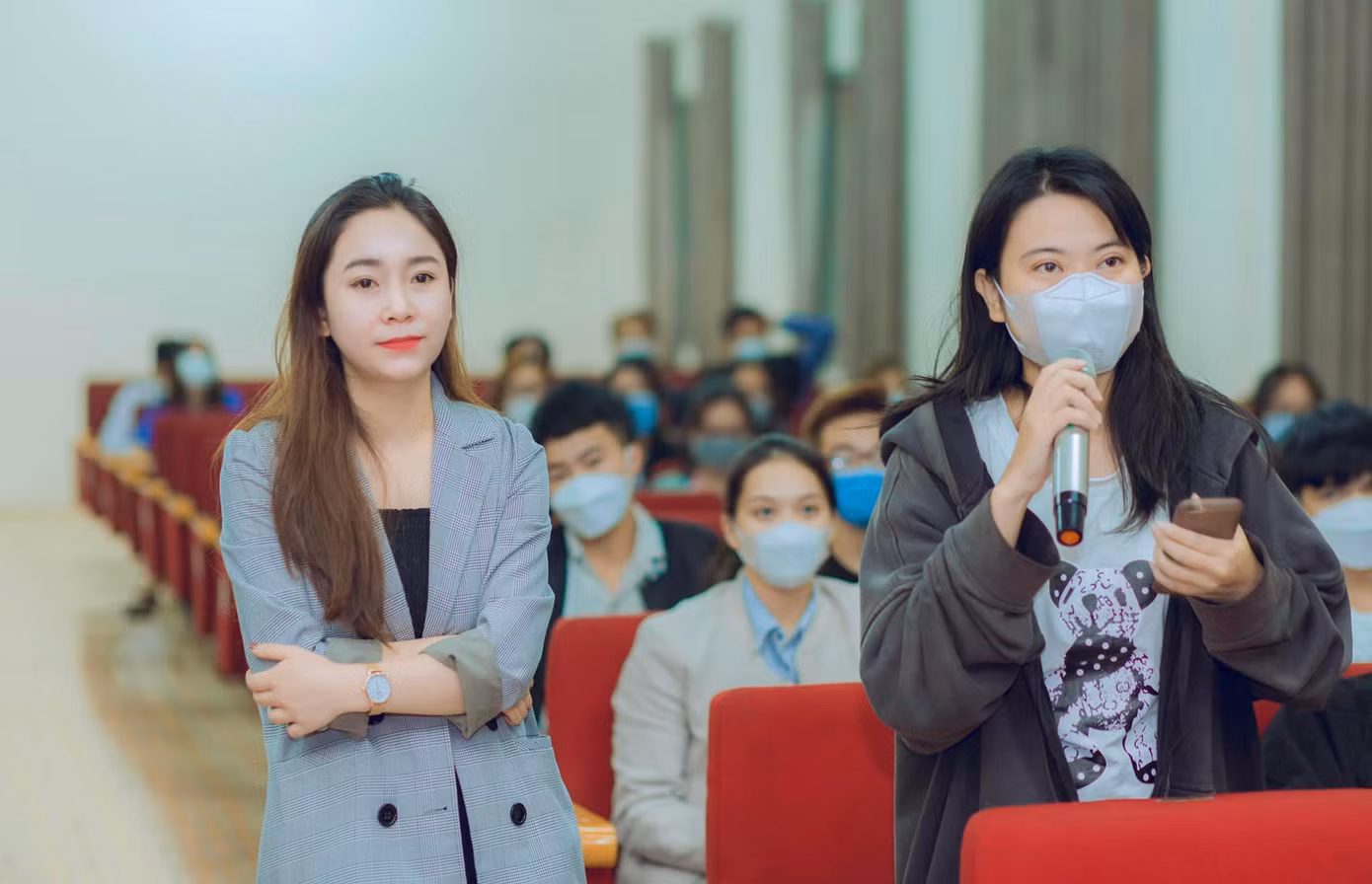 Trang hiện là Trưởng phòng phụ trách Marketing tại một tập đoàn giáo dục - du học.