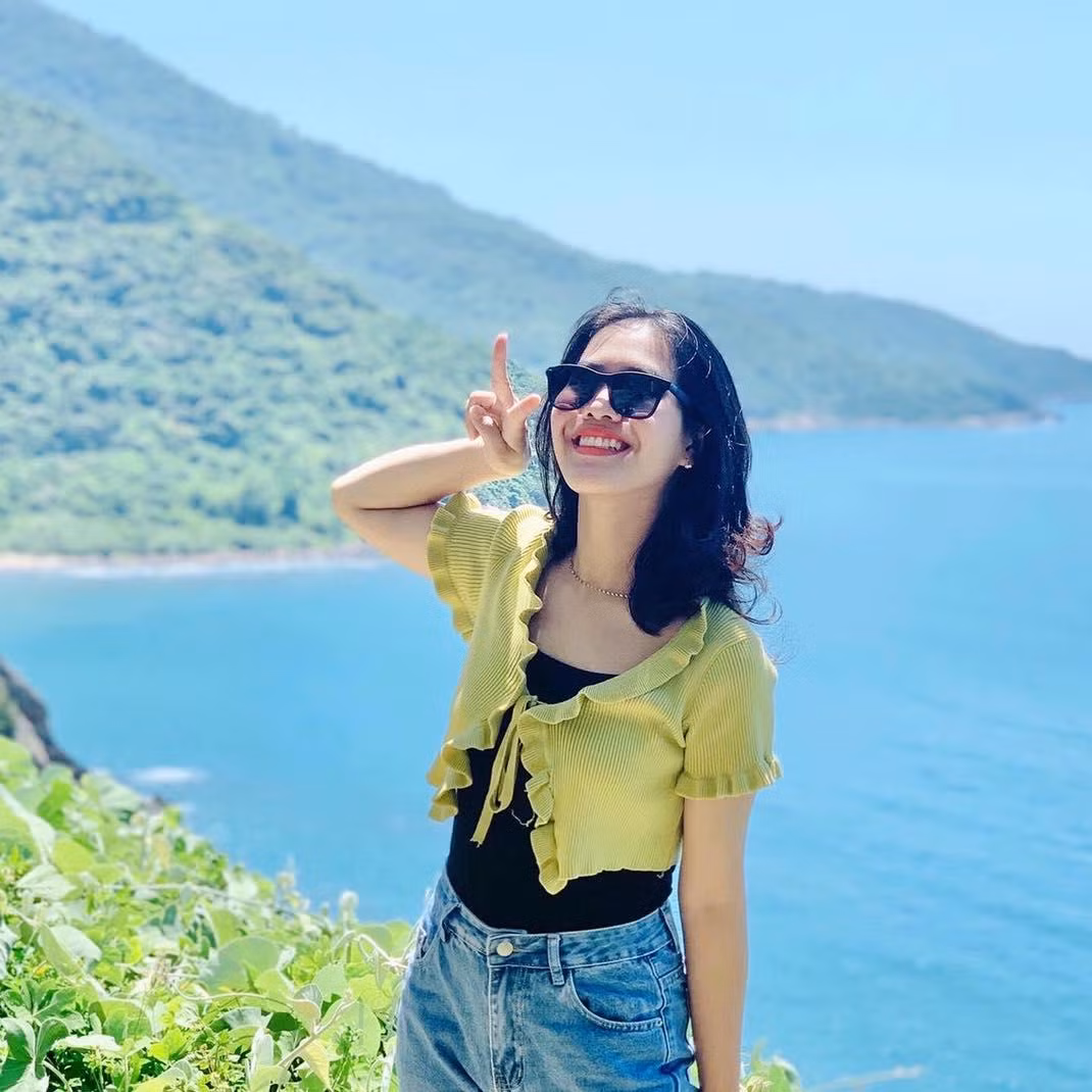 Với cô nàng, phải luôn sống hết mình để không hối tiếc khi tuổi trẻ đi qua.