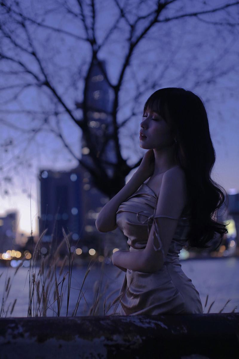 Hồng Linh mong muốn có thể xây dựng hình ảnh bản thân thật nhiều màu sắc, đa dạng với nhiều phong cách khác nhau, mang đến cho cộng đồng mạng, cùng người theo dõi cái nhìn đa chiều, và thấy được sự thay đổi, chuyên nghiệp của bản thân qua từng ngày.