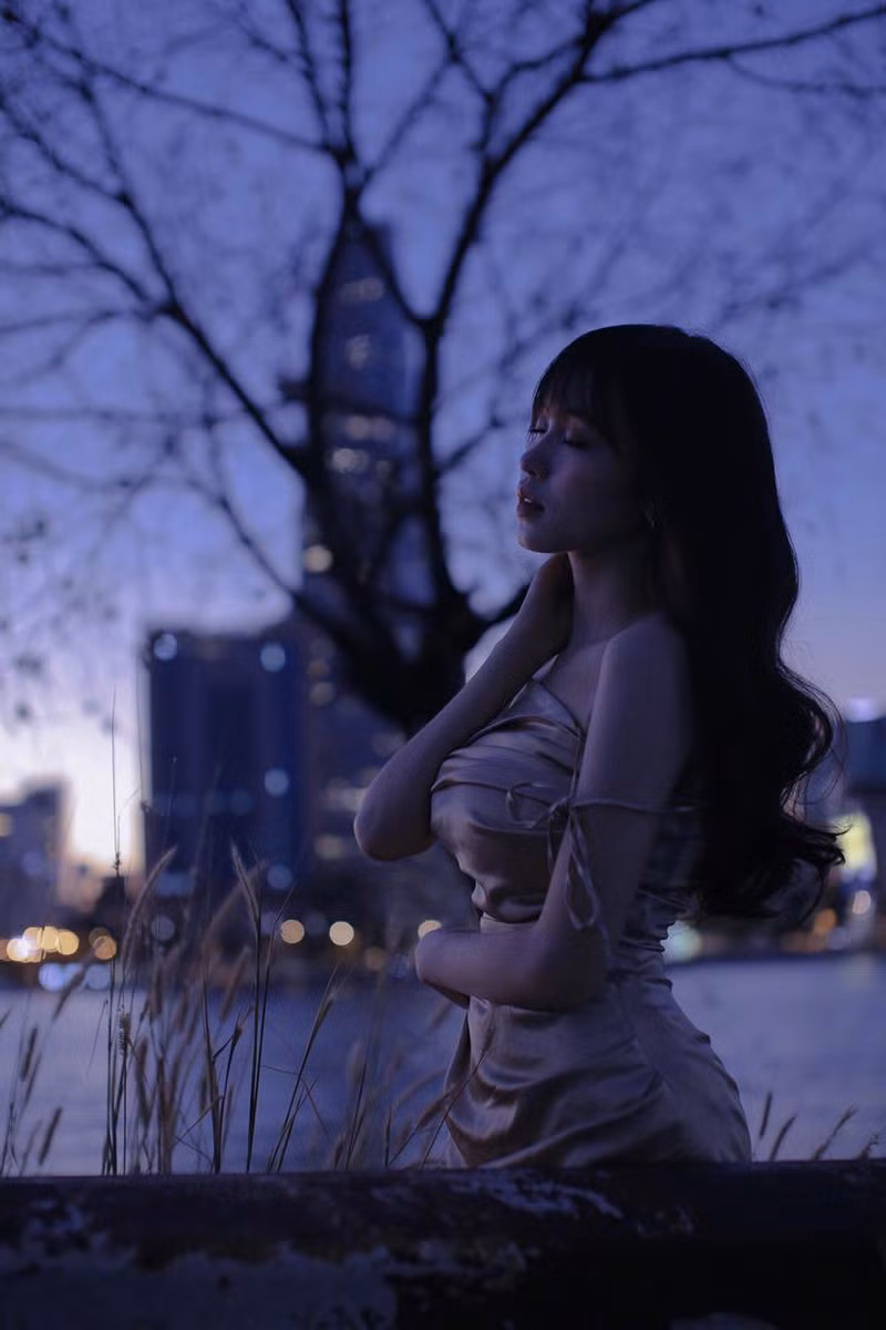 Hồng Linh mong muốn có thể xây dựng hình ảnh bản thân thật nhiều màu sắc, đa dạng với nhiều phong cách khác nhau, mang đến cho cộng đồng mạng, cùng người theo dõi cái nhìn đa chiều, và thấy được sự thay đổi, chuyên nghiệp của bản thân qua từng ngày.