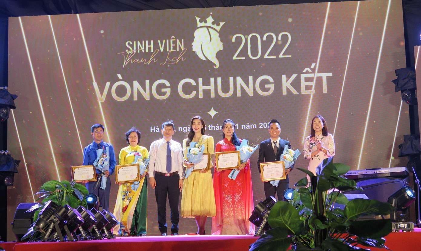 Thành phần Ban giám khảo cuộc thi "Sinh viên Thanh lịch 2022".