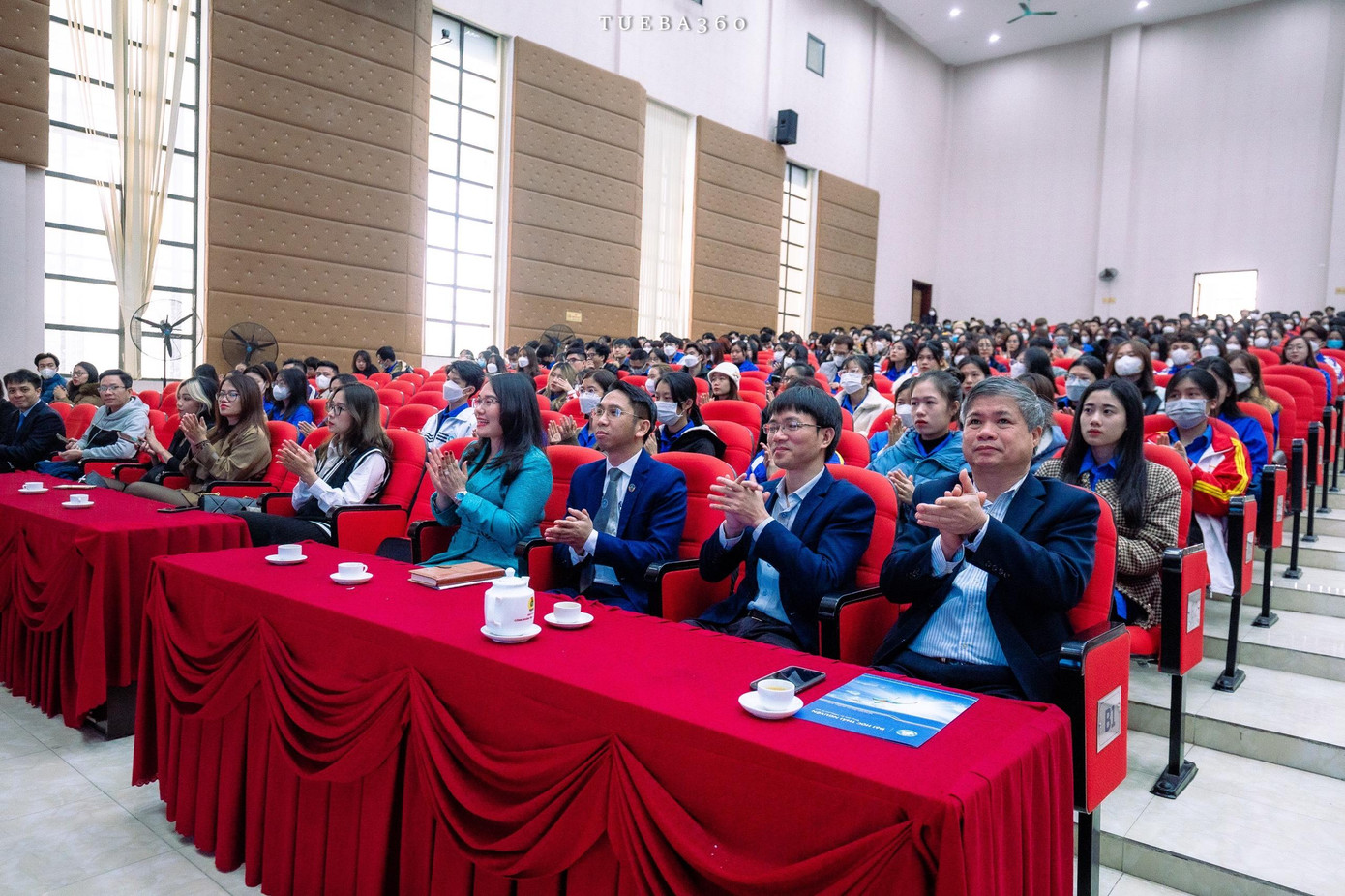 Chủ tịch GBM Group Nguyễn Mến cùng các khách mời tại chương trình. Chủ tịch GBM Group Nguyễn Mến cùng các khách mời tại chương trình.