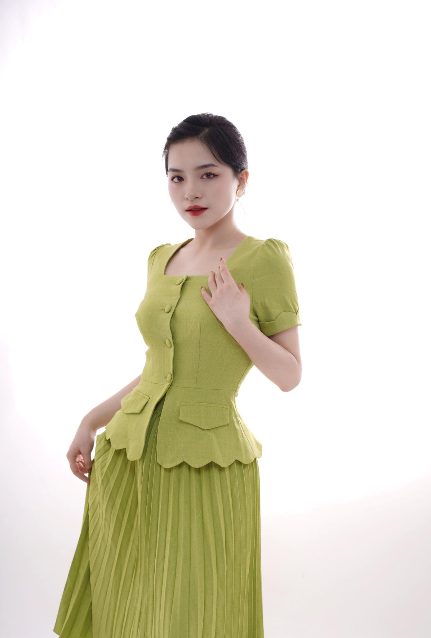 Trần Thị Khánh Huyền đang là sinh viên năm thứ 3, chuyên ngành Tài chính quốc tế, Trường Đại học Ngoại thương.