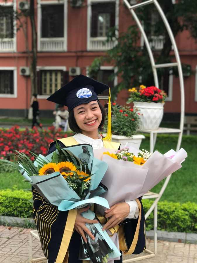Mới đây Quỳnh cũng đã "apply" thành công học bổng của trường Đại học Kinh tế quốc dân Nga mang tên Plekhanov. Mới đây Quỳnh cũng đã "apply" thành công học bổng của trường Đại học Kinh tế quốc dân Nga mang tên Plekhanov.