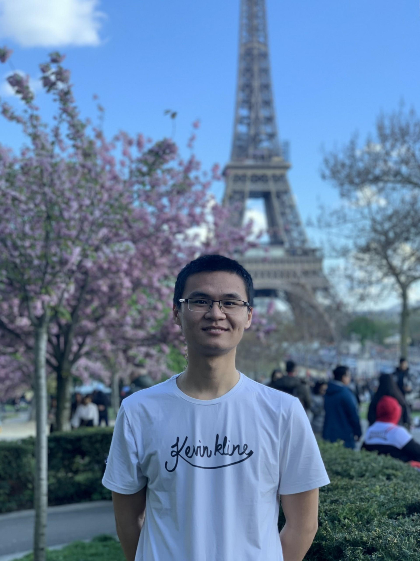 Chàng trai Gia Bảo mong rằng mùa Trung thu năm sau mình sẽ được sum vầy bên gia đình thân yêu. Chàng trai Gia Bảo mong rằng mùa Trung thu năm sau mình sẽ được sum vầy bên gia đình thân yêu.