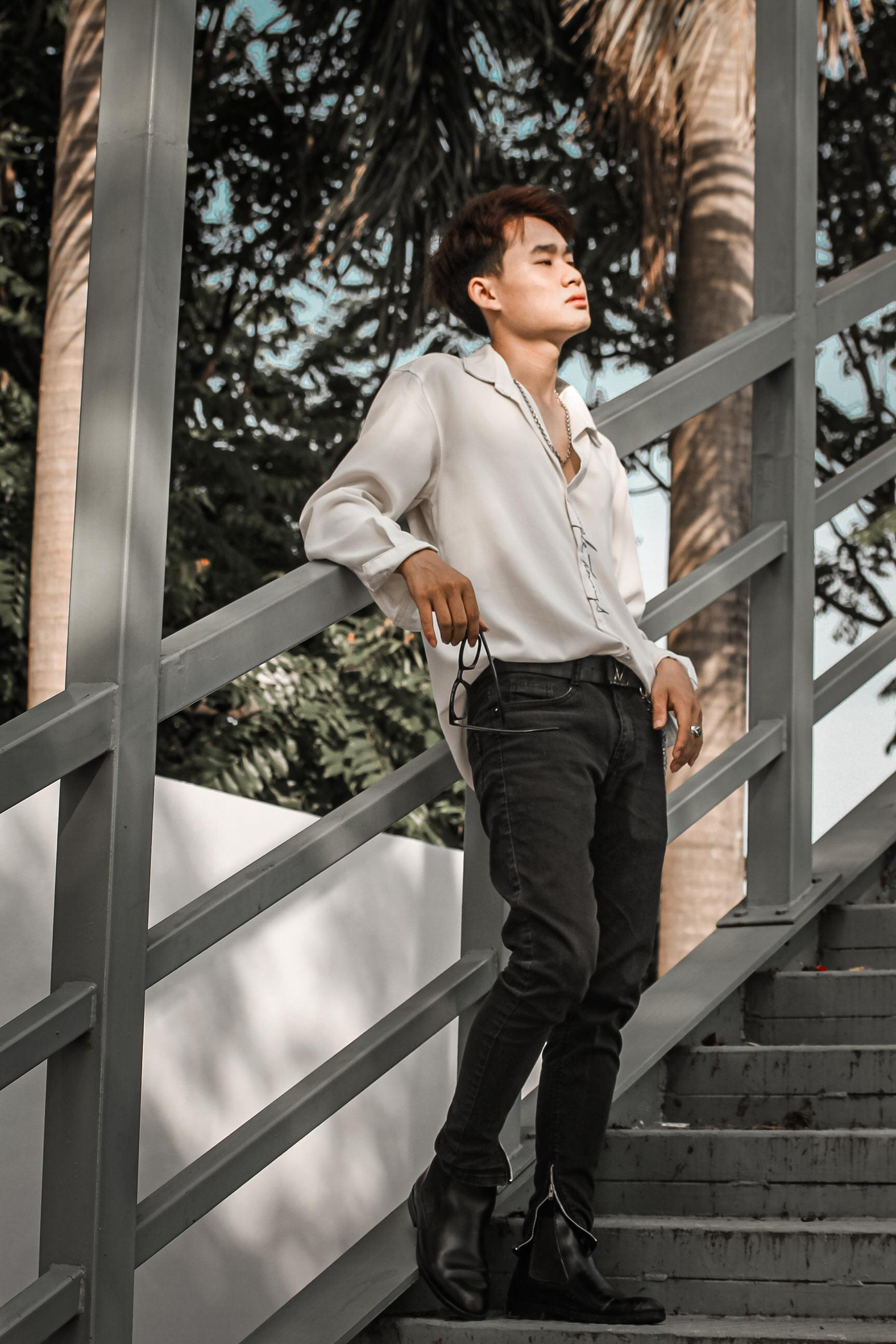 Tuy theo học khối ngành kinh tế, nhưng Mạnh Lâm lại rất đam mê và có duyên với âm nhạc. Ngoài ra, Mạnh Lâm còn được biết đến là một streamer. Tuy theo học khối ngành kinh tế, nhưng Mạnh Lâm lại rất đam mê và có duyên với âm nhạc. Ngoài ra, Mạnh Lâm còn được biết đến là một streamer.