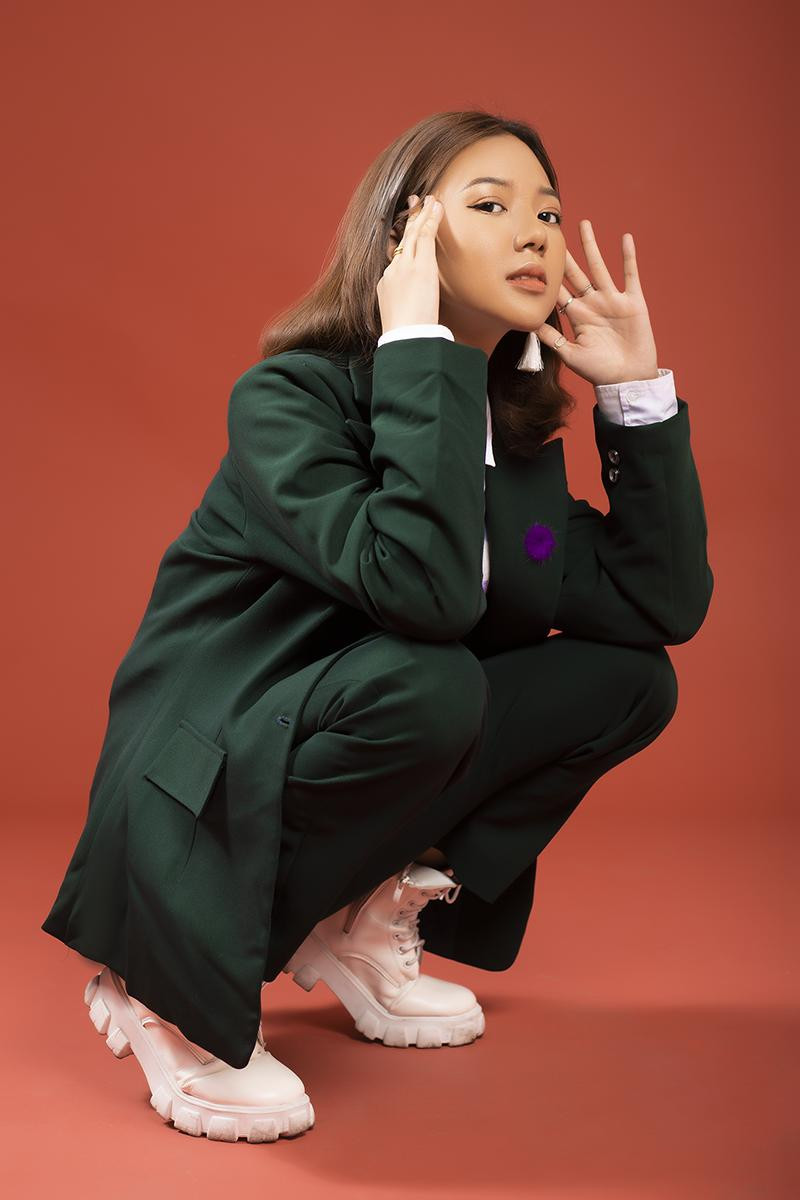 Cát Tường hay còn có tên thân mật khác là Khánh My (sinh năm 2002) hiện đang là sinh viên ngành Điều dưỡng thuộc trường Cao đẳng Y Dược Sài Gòn.